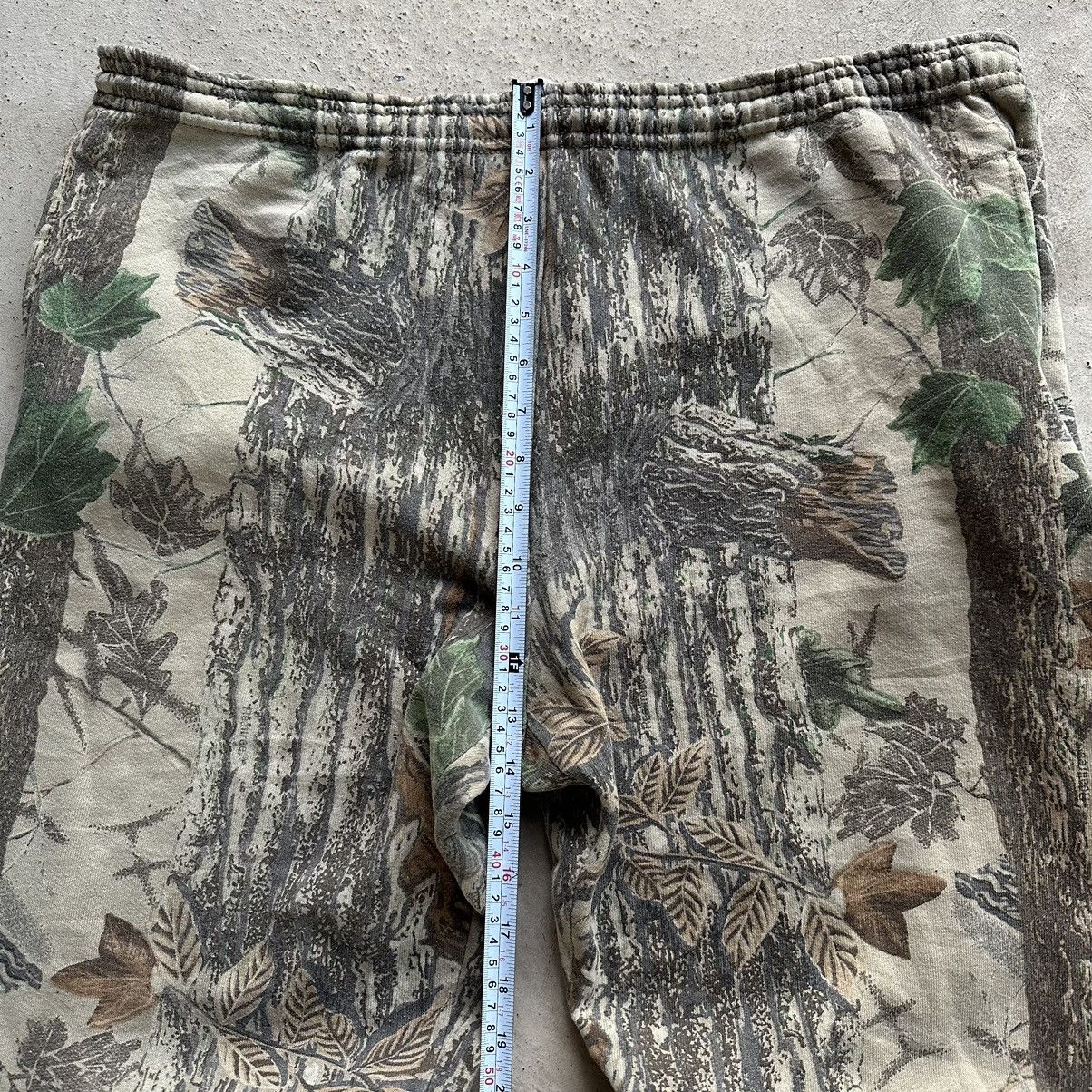 Realtree (Freesize) Crazy Vintage Y2K Faded Camo Baggy Sweatpants Size US 40 / EU 56 - 7 Thumbnail