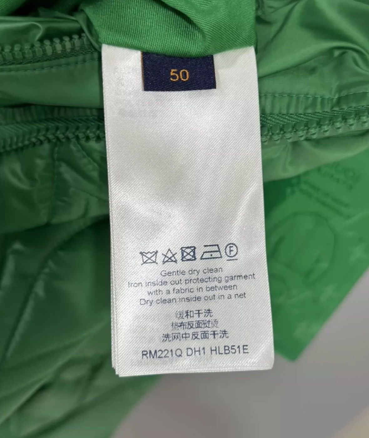 Louis Vuitton LOUIS VUITTON Green cotton jacket2412-Nextarrow Size US M / EU 48-50 / 2 - 9 Thumbnail