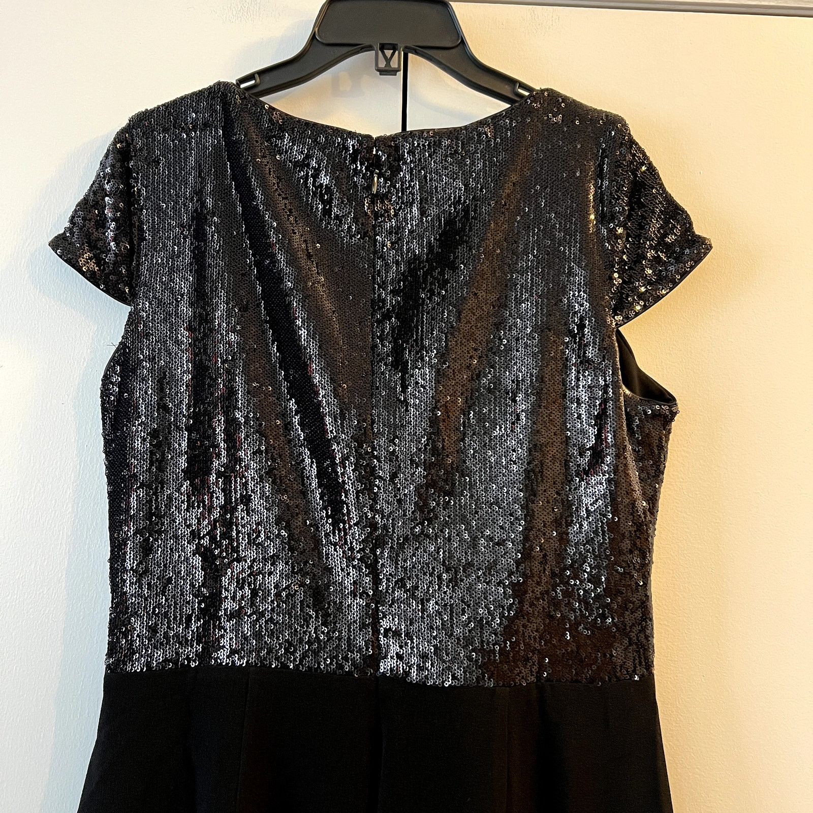 Dress the Population Dress The Population Jaleah Bodycon Sequin Midi Dress XL Size XL / US 12-14 / IT 48-50 - 9 Thumbnail