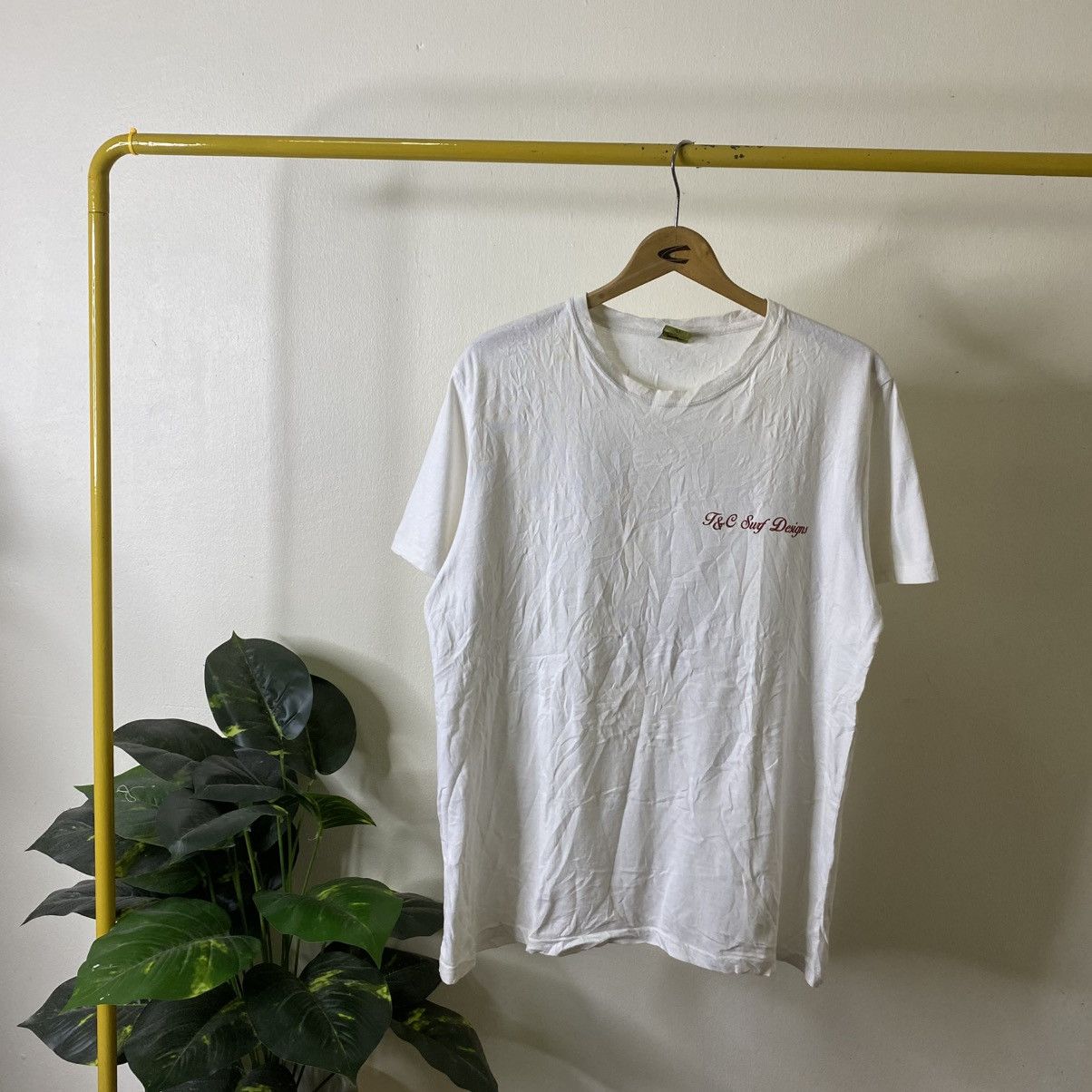 Vintage Y2K T&C Surf Design Koi Fish Back Graphic Surfing T Shirt Size US L / EU 52-54 / 3 - 7 Thumbnail