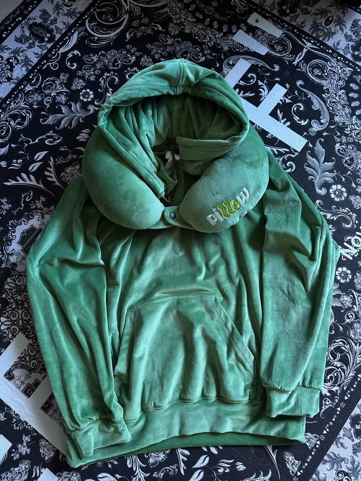 Doublet Doublet Velvet Travel Pillow Hoodie 1/84 Size US M / EU 48-50 / 2 - 1 Thumbnail