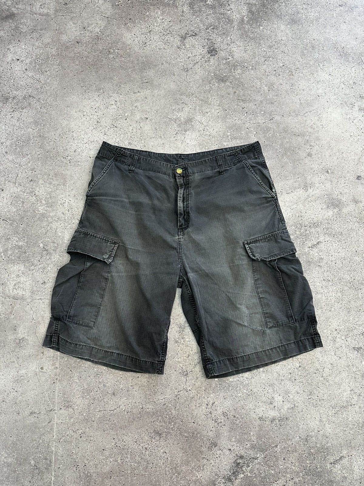 Carhartt × Carhartt Wip × Vintage Vintage Carhartt Cargo Shorts Gray Distressed Y2K Faded Size US 36 / EU 52 - 2 Thumbnail