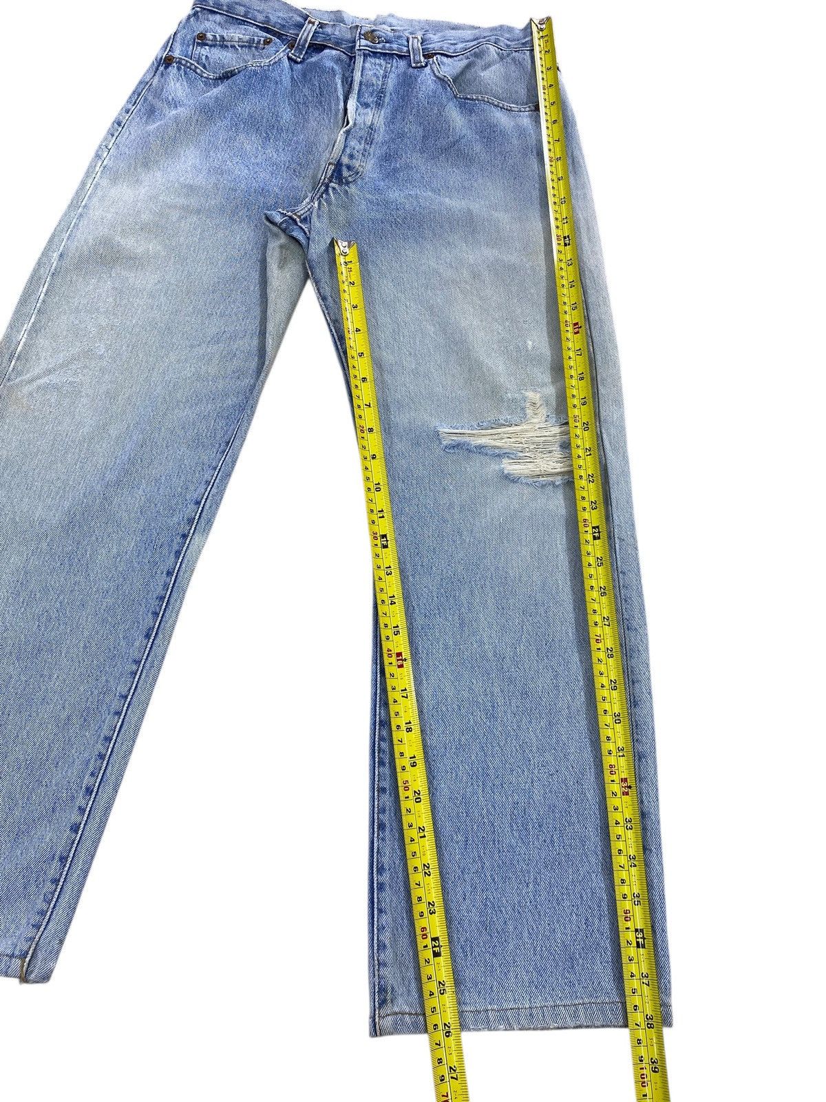 Levi's Levi’s Faded Wash Ripped Style Straight Leg Jeans Size US 31 - 8 Thumbnail