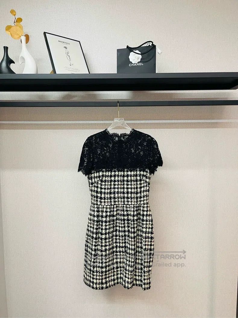 Valentino Valentino Lace wool coarse tweed dress Size M / US 6-8 / IT 42-44 - 1 Thumbnail