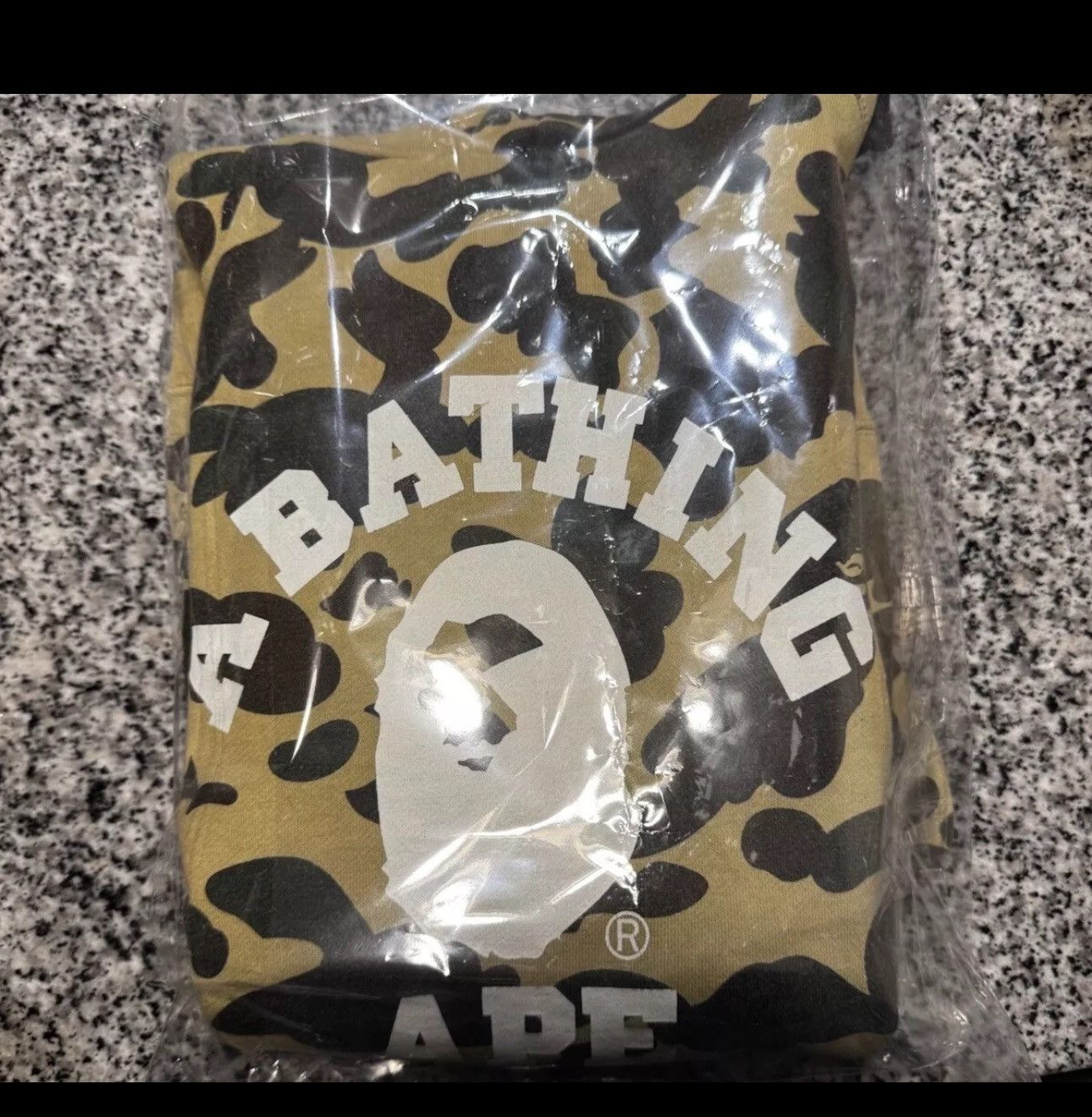 Bape Early 2000’s A Bathing Ape Angry Ape Camo Hoodie Size US L / EU 52-54 / 3 - 4 Thumbnail