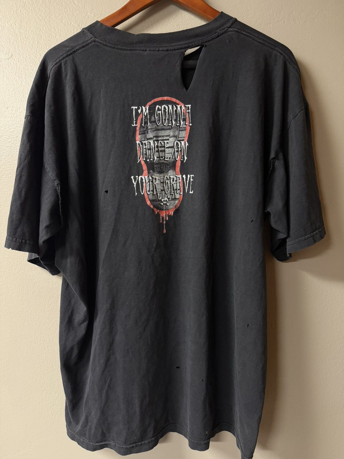 Vintage Vintage 2000s Pax-Ill Faded & Thrashed Tee Size US XL / EU 56 / 4 - 5 Thumbnail