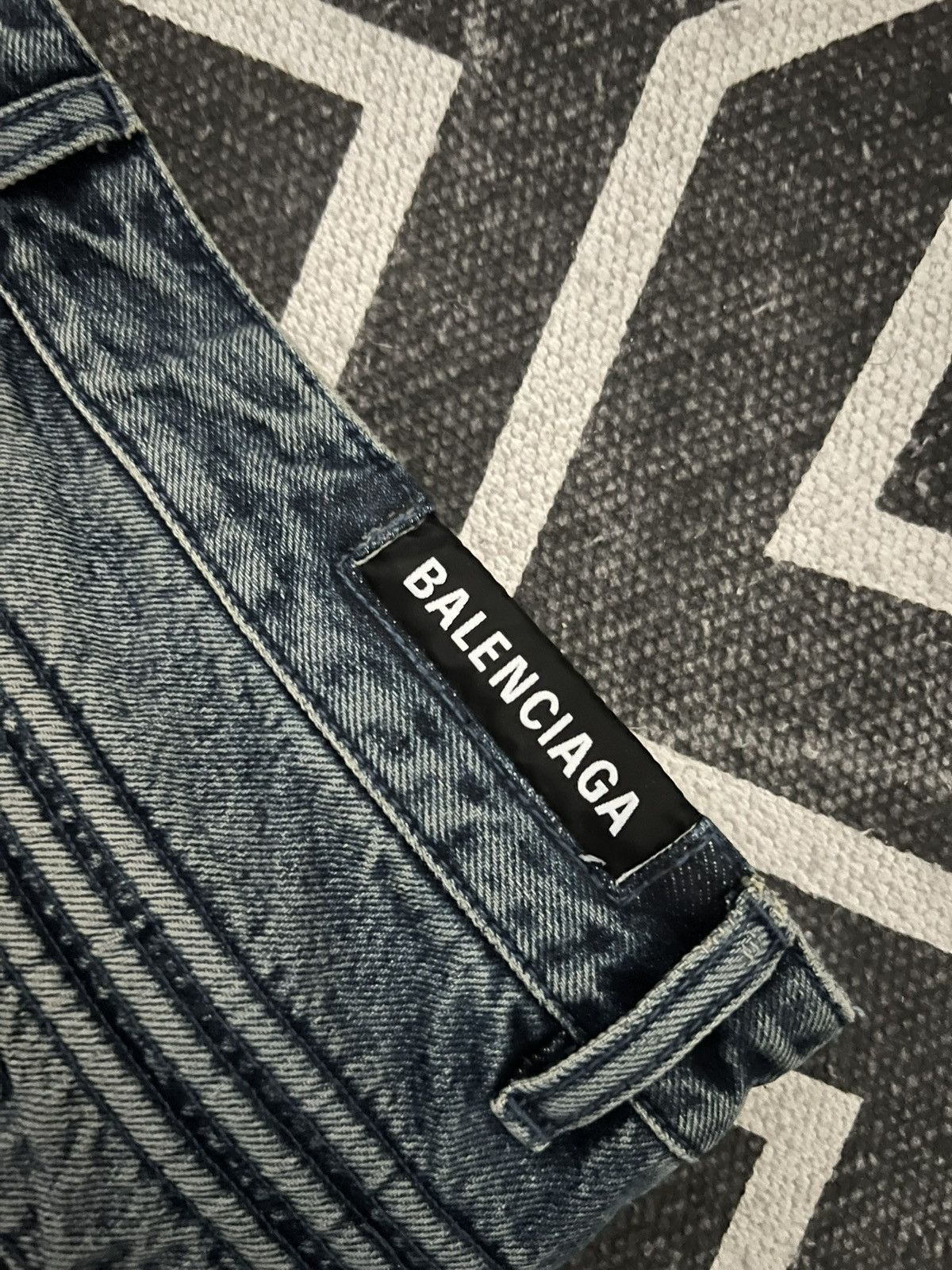 Balenciaga BALENCIAGA AW22 1OF1 SAMPLE BIKER MOTO DENIM JEANS Size US 30 / EU 46 - 11 Thumbnail