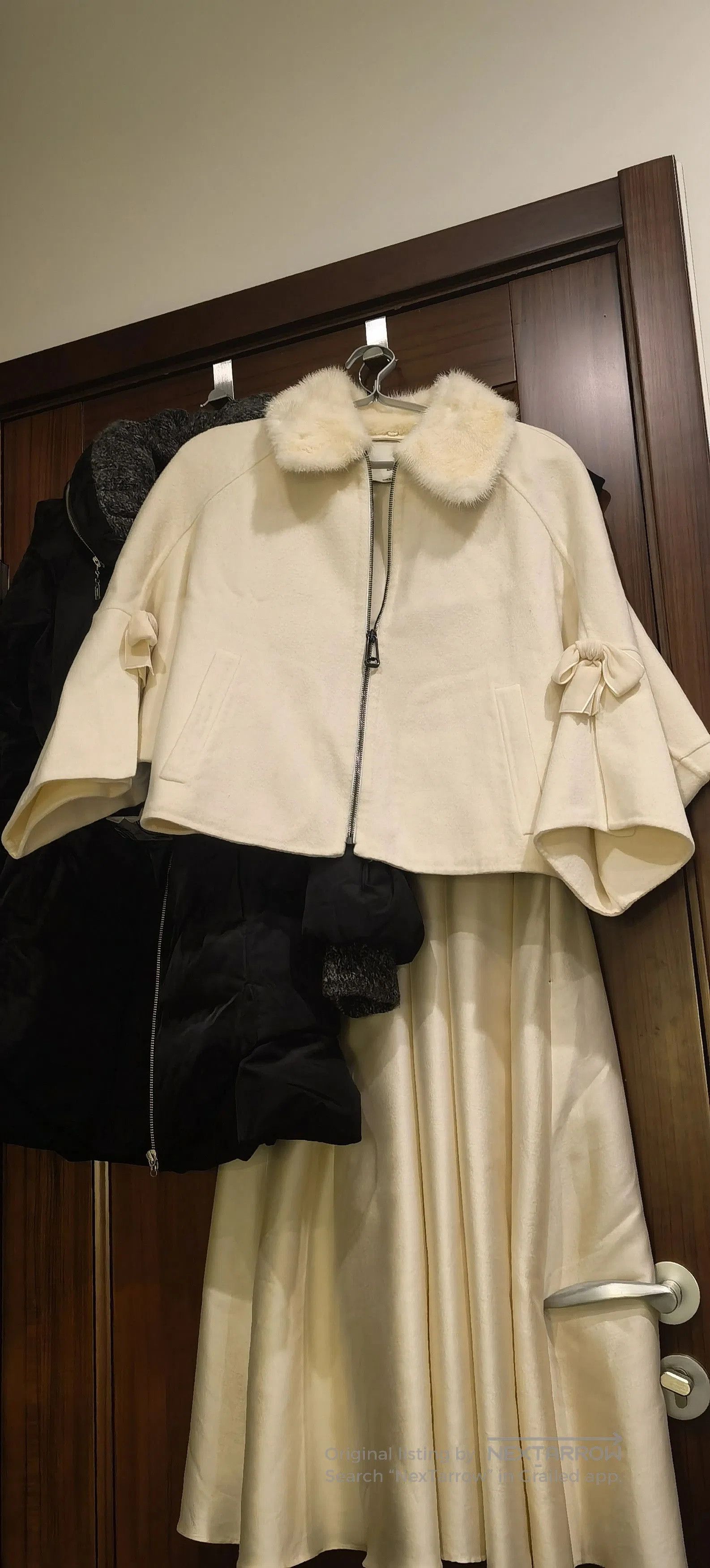 Fendi fendi wool cape coat with unique collar. Size US XS / EU 42 / 0 - 1 Thumbnail