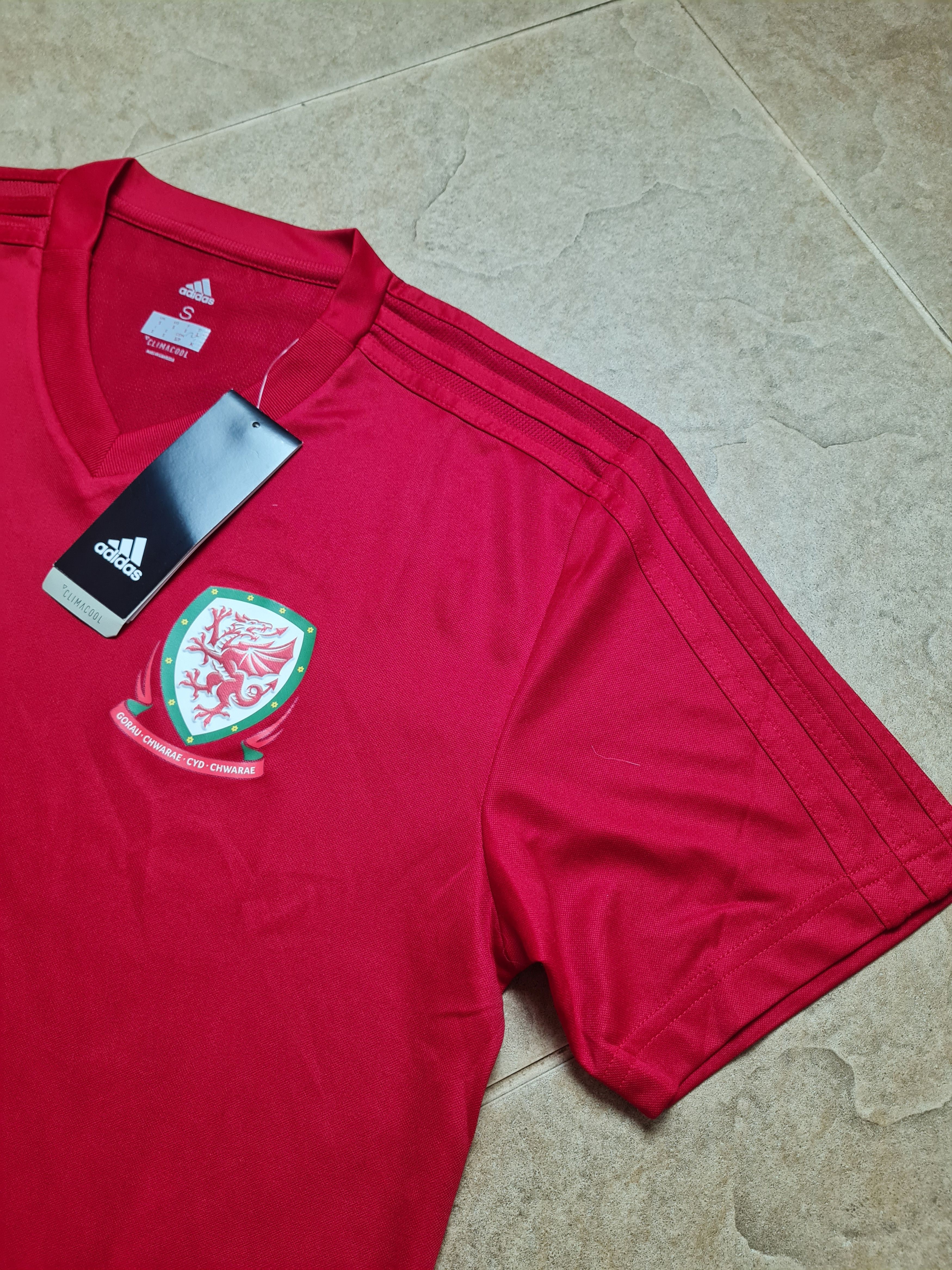 Adidas Jersey Shirt Training Adidas Wales National Football Soccer Size US S / EU 44-46 / 1 - 7 Thumbnail