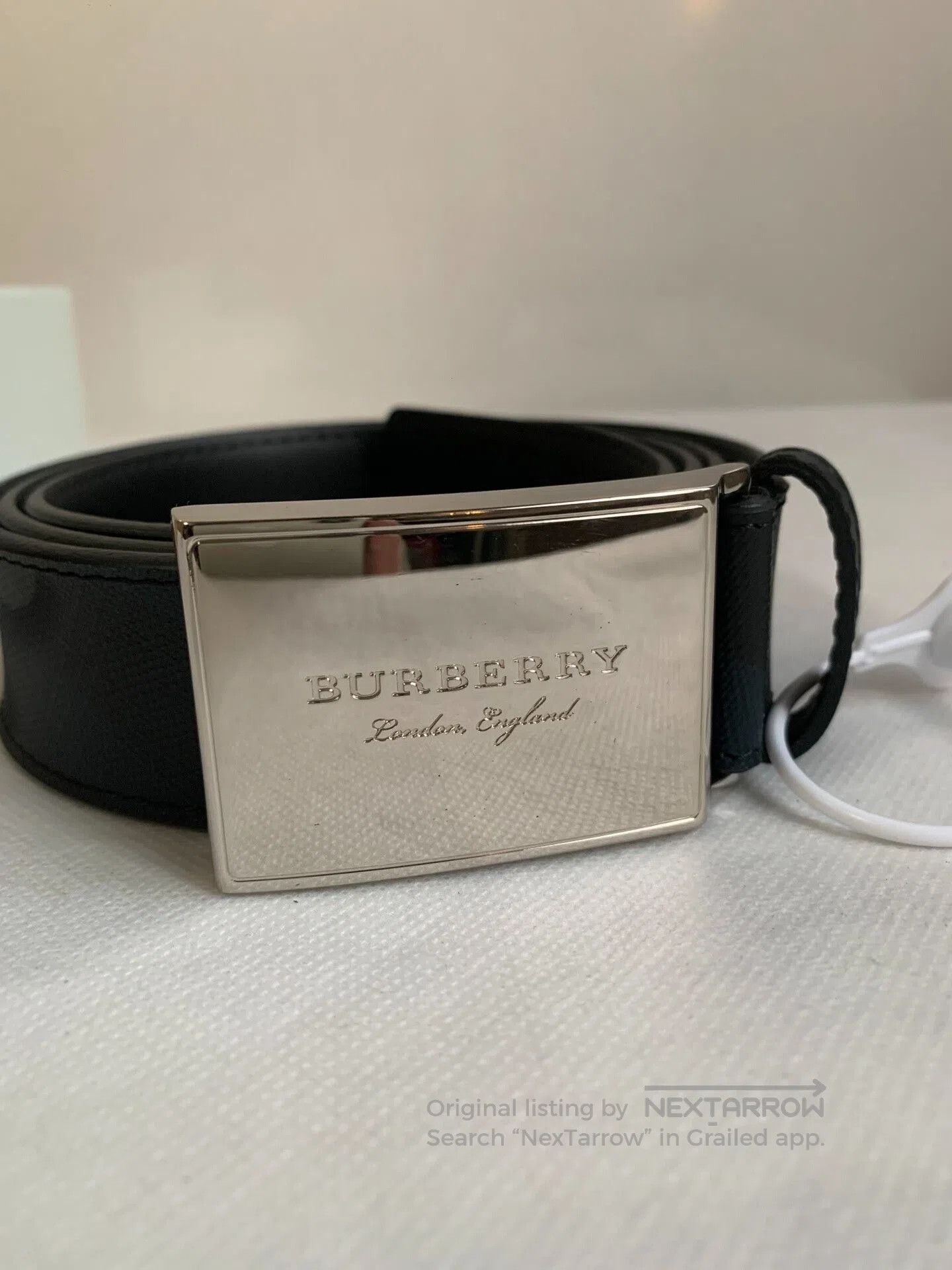 Burberry Burberry Classic Check Buckle Reversible Belt. Size ONE SIZE - 2 Thumbnail