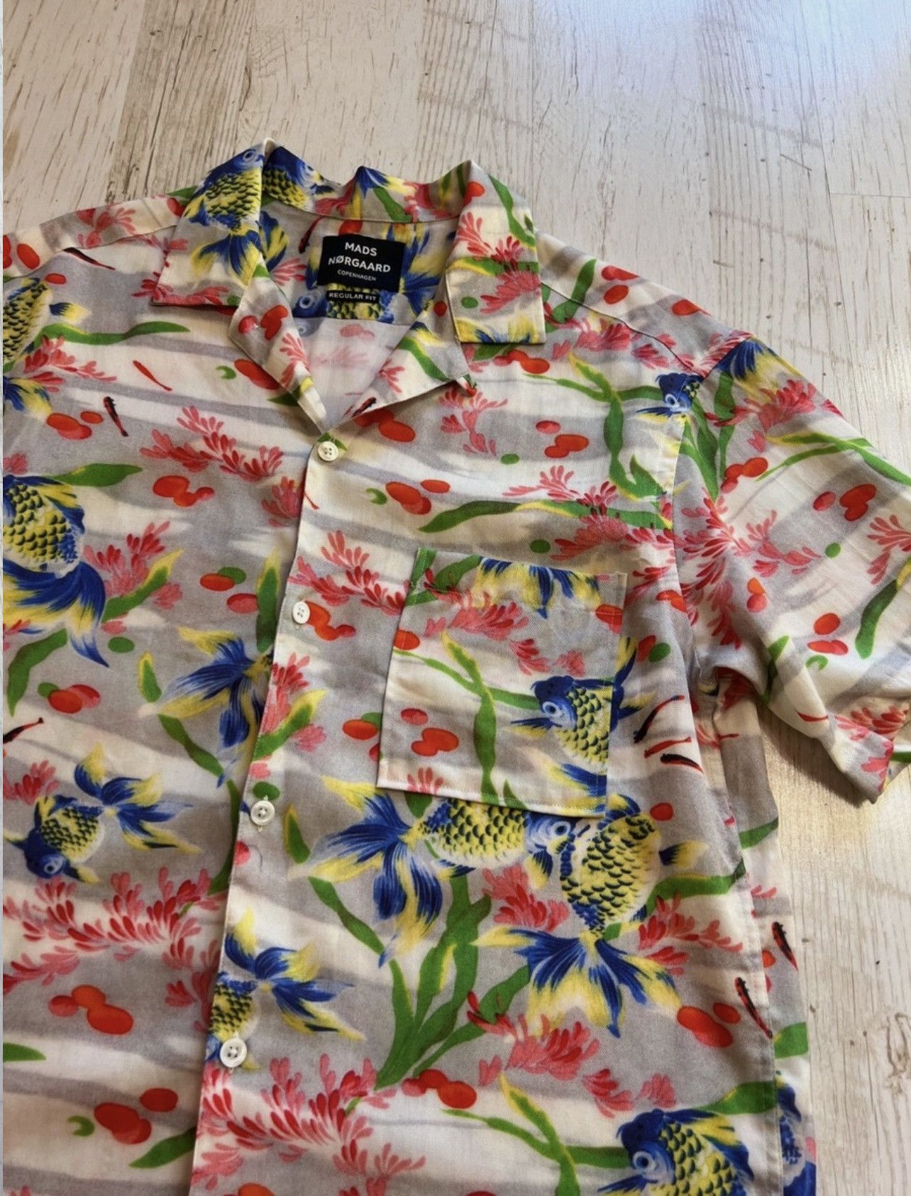 Mads Norgaard Mads Nørgaard Copenhagen Goldfish Print Shirt Size M tencel Size US M / EU 48-50 / 2 - 4 Thumbnail