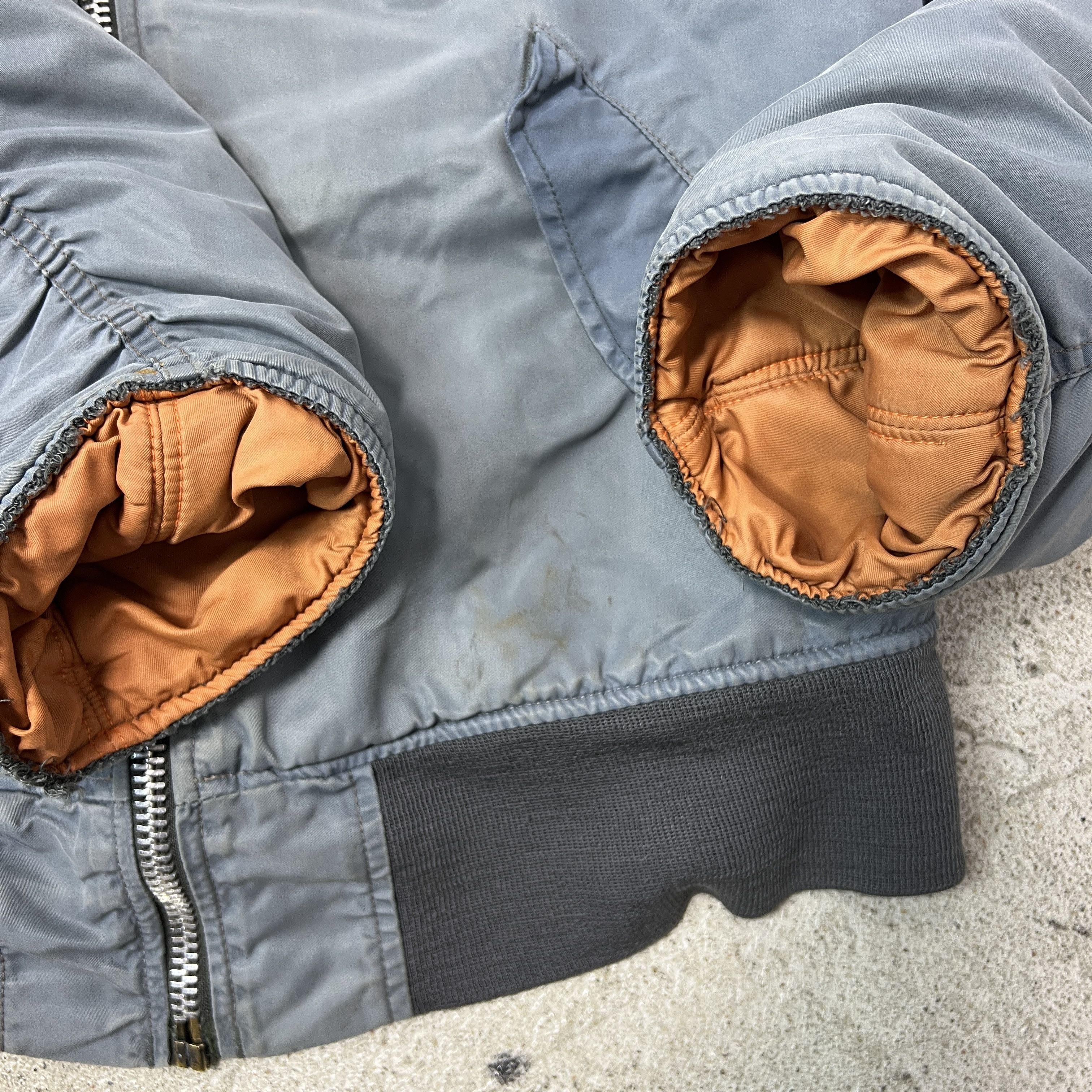 Alpha Industries Vintage Faded Washed Alpha Industries Bomber Jacket 90s Size US S / EU 44-46 / 1 - 5 Thumbnail