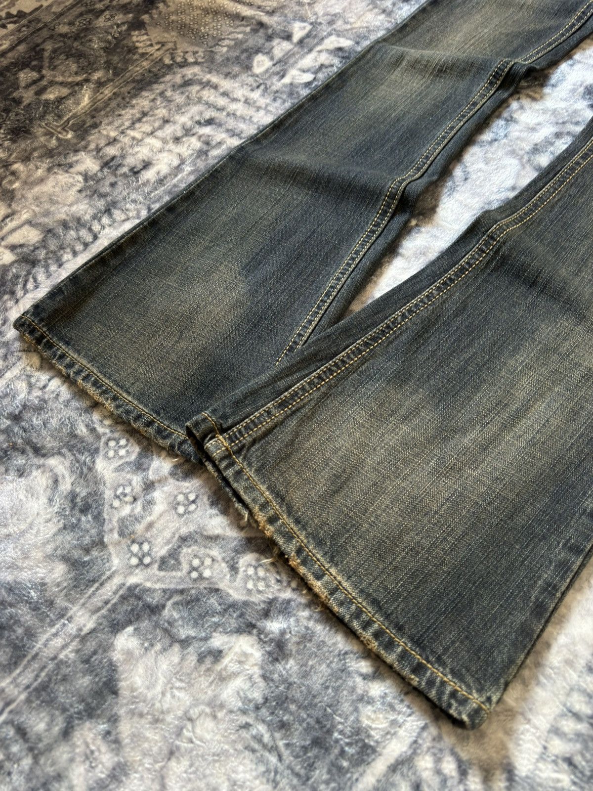 Tornado Mart Cecil McBee Mud Wash Studded Tribal Flare Jeans Size US 27 - 8 Thumbnail