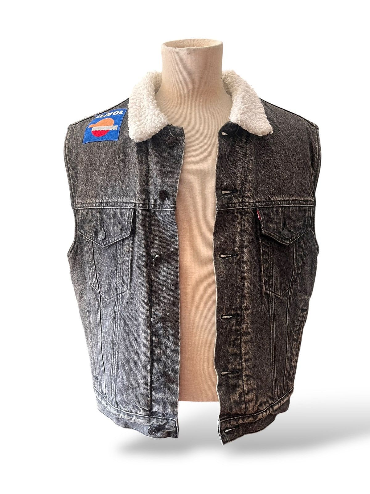 Levi's Vintage Clothing Vintage Levis Sherpa Trucker Vest Size US M / EU 48-50 / 2 - 4 Thumbnail