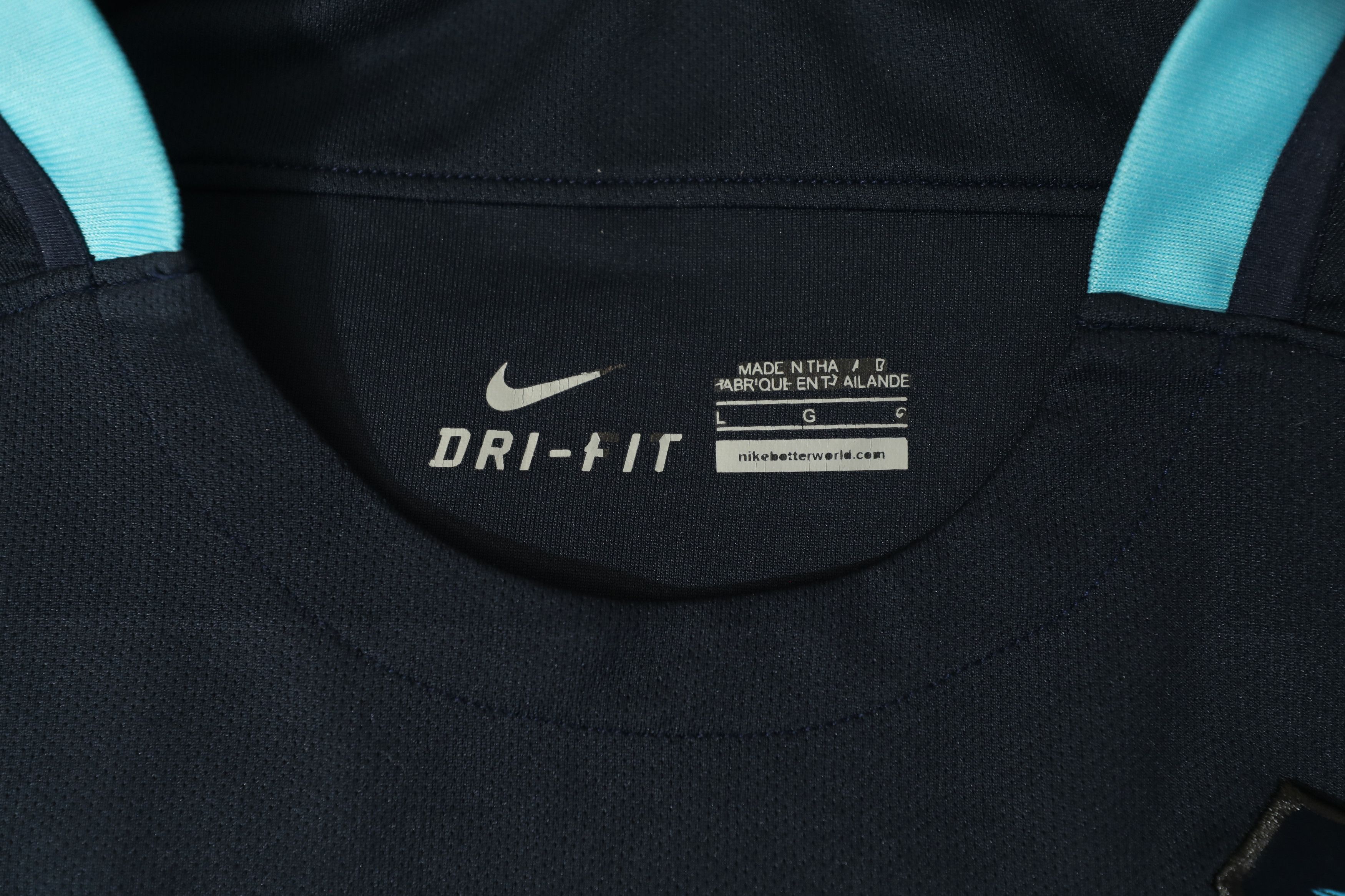 Nike Manchester City 2015-2016 Long Sleeve (L) Size US L / EU 52-54 / 3 - 11 Thumbnail