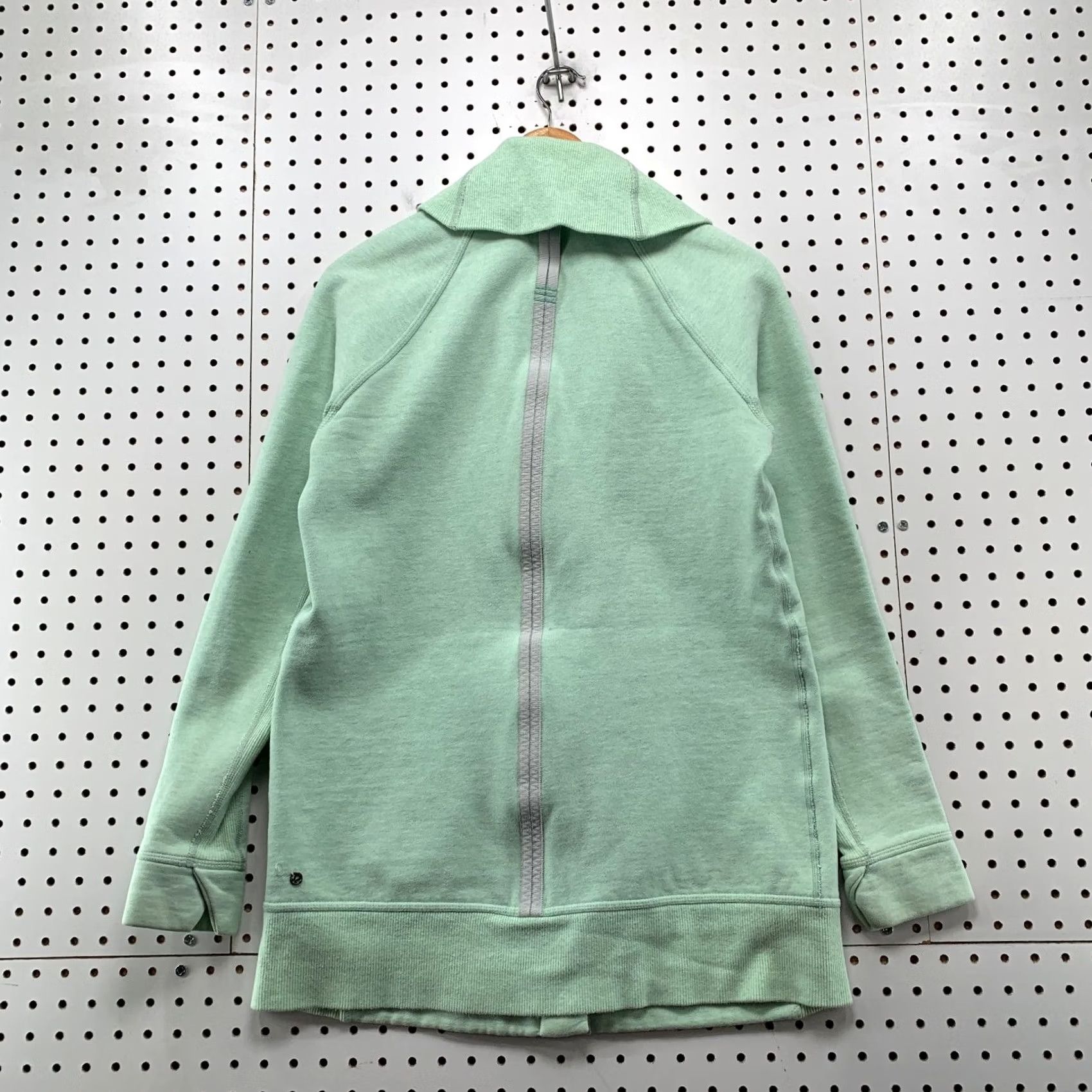 Lululemon Lululemon Yin To My Yang Cardi Fleece Snap Front Jacket Heathered Green Size 8 Women Athletic Zip Jacket Size M / US 6-8 / IT 42-44 - 7 Thumbnail