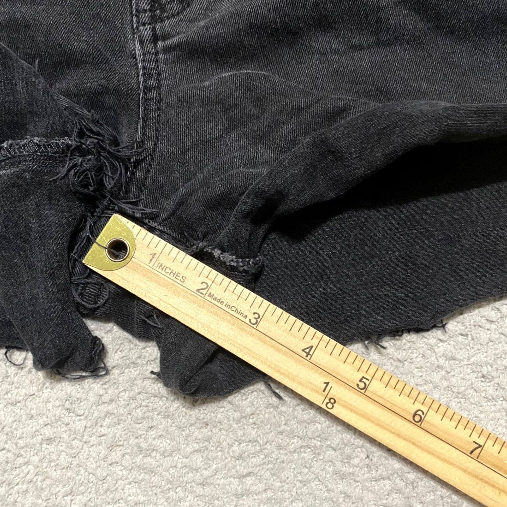 Madewell Madewell Jean Shorts Womens 28 High Rise Denim Faded Black Cut-off Inseam 2" Size 28" / US 6 / IT 42 - 6 Thumbnail