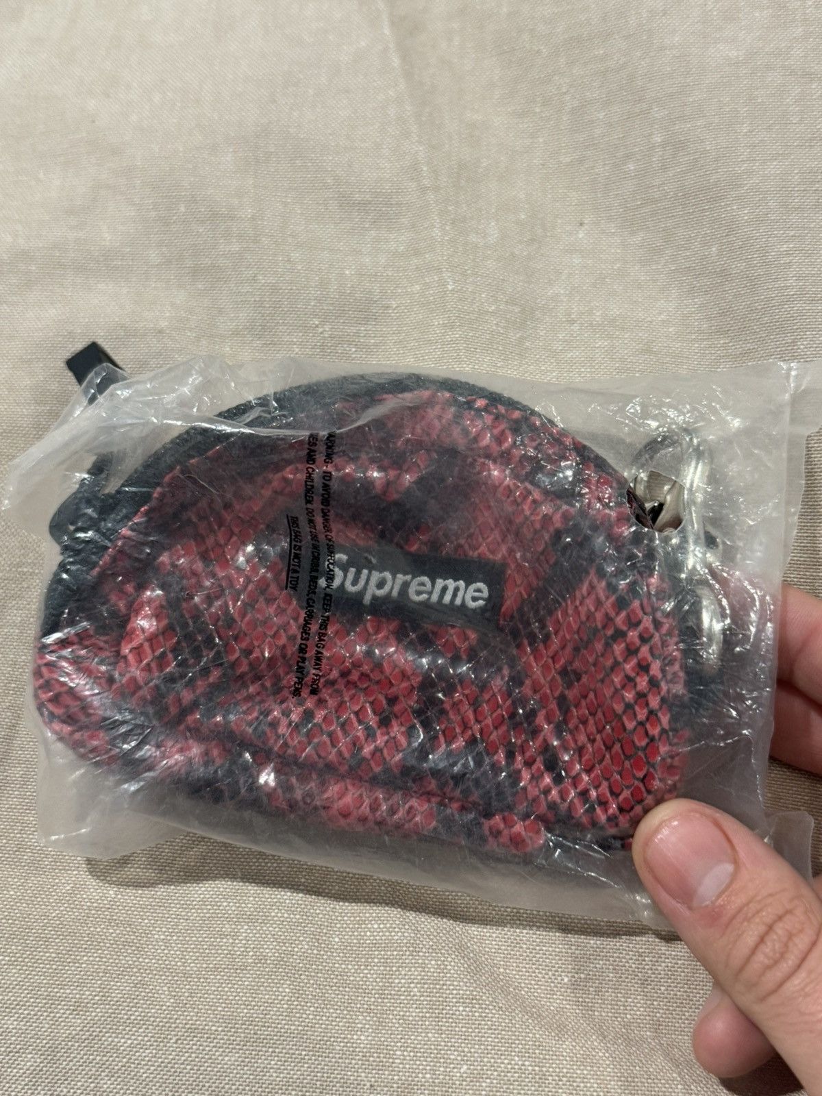 Woven Stripe Coin Pouch – Supreme