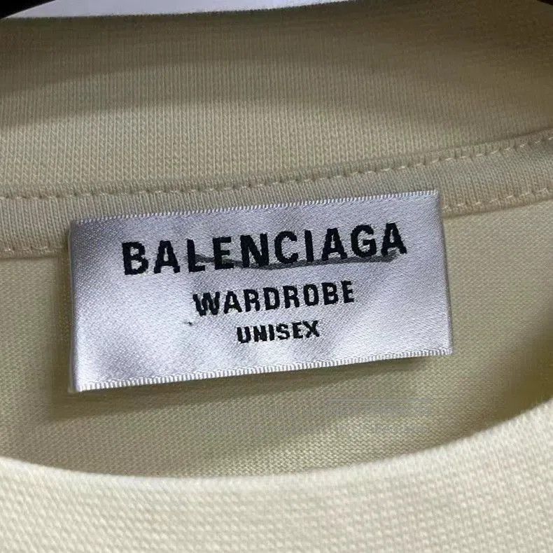 Balenciaga Balenciaga Beige Logo Print Short Sleeve T-Shirt. Size US M / EU 48-50 / 2 - 3 Thumbnail