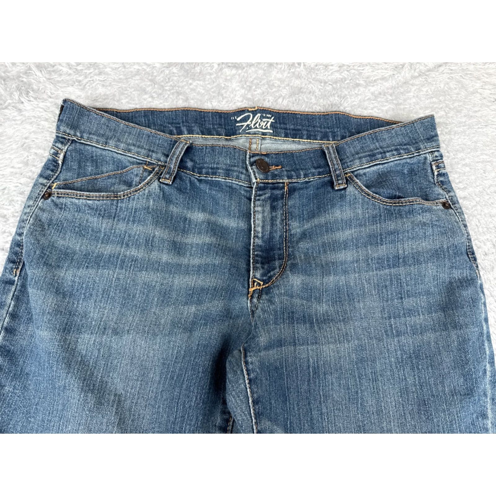 Old Navy Old Navy Jeans Women 8 Blue Denim Bootcut 32x31 Regular Inseam 31in 5-Pocket Stretch Cotton Blend Comfortable Casual Womens Jeans Size 30" / US 8 / IT 44 - 4 Thumbnail