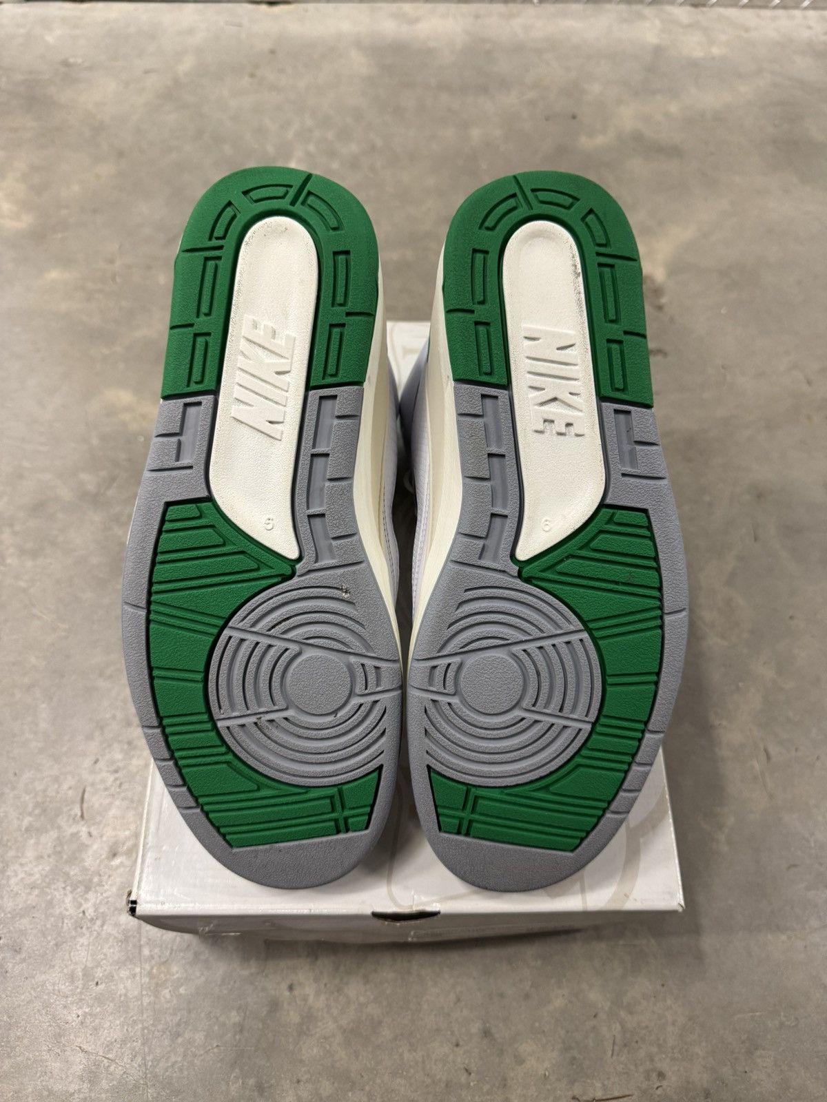 Jordan Brand Jordan 2 Retro Lucky Green Size 9 Size US 9 / EU 42 - 6 Thumbnail