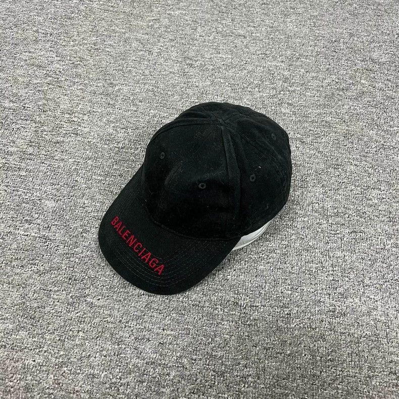 Balenciaga Balenciaga Embroidered Logo baseball cap 2502-Nextarrow Size ONE SIZE - 1 Thumbnail