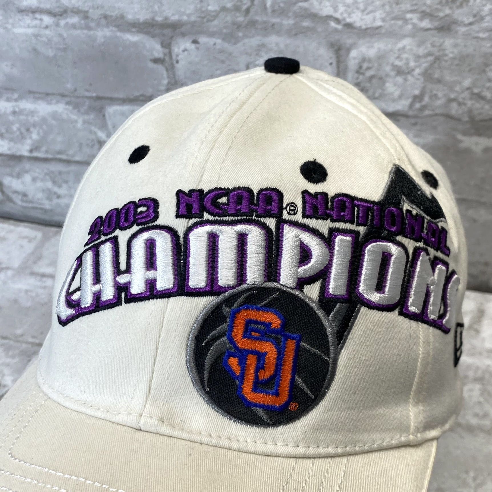 New Era VINTAGE New Era Syracuse University hat Baseball Cap Adjustable Final Four 2003 White Cotton Blend M/L Men Boys Size ONE SIZE - 3 Thumbnail