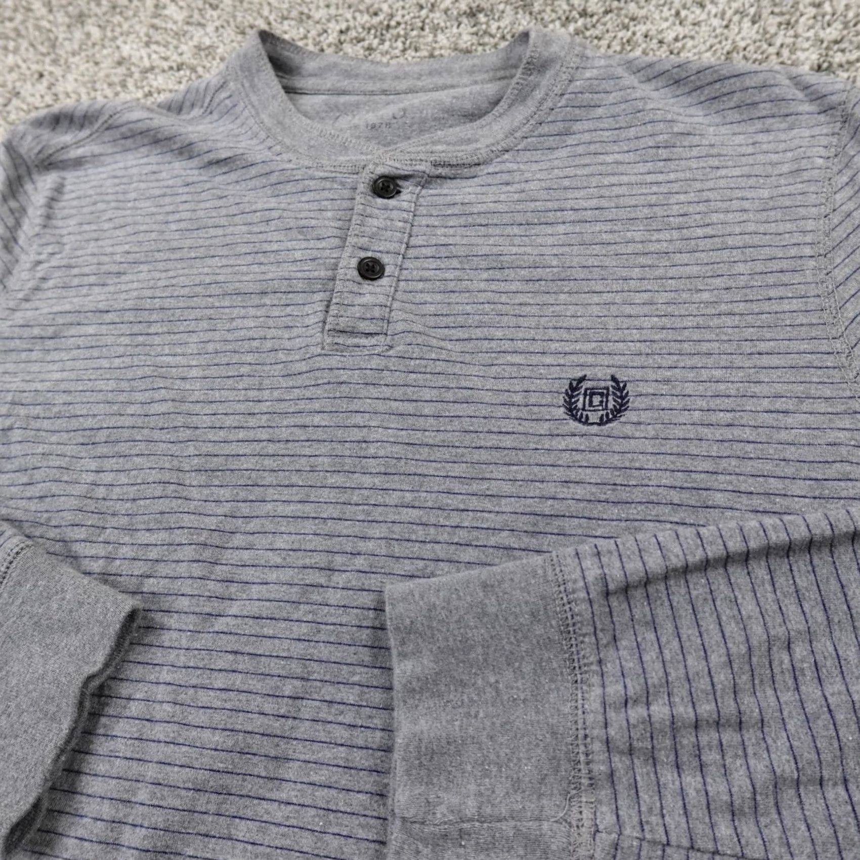 Chaps Chaps Shirt Mens XL Gray Crest Long Sleeve Henley Casual Preppy Size US XL / EU 56 / 4 - 2 Thumbnail