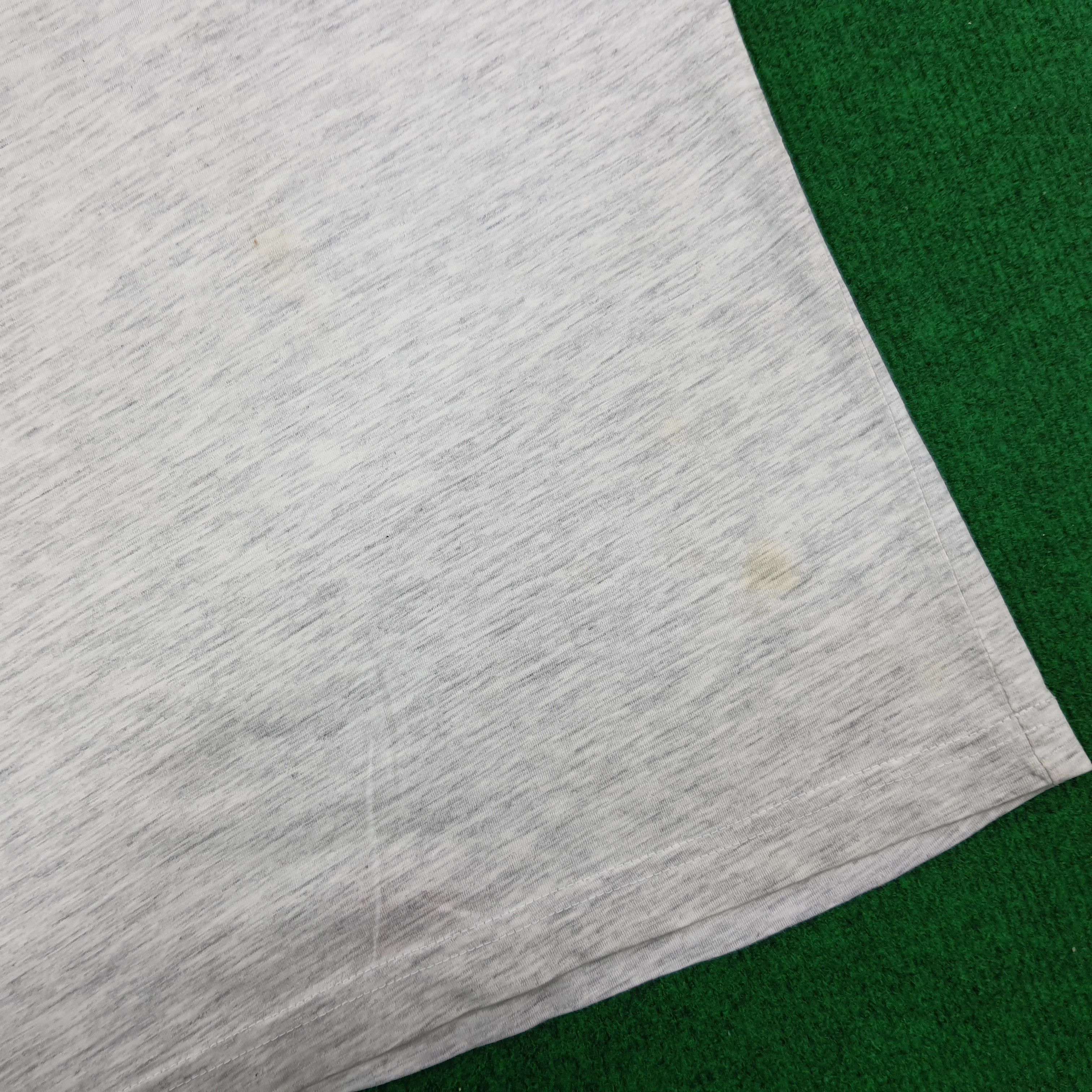 Vintage Vintage Castrol Racing Motorsports Lubricant Tshirt Size US L / EU 52-54 / 3 - 8 Thumbnail