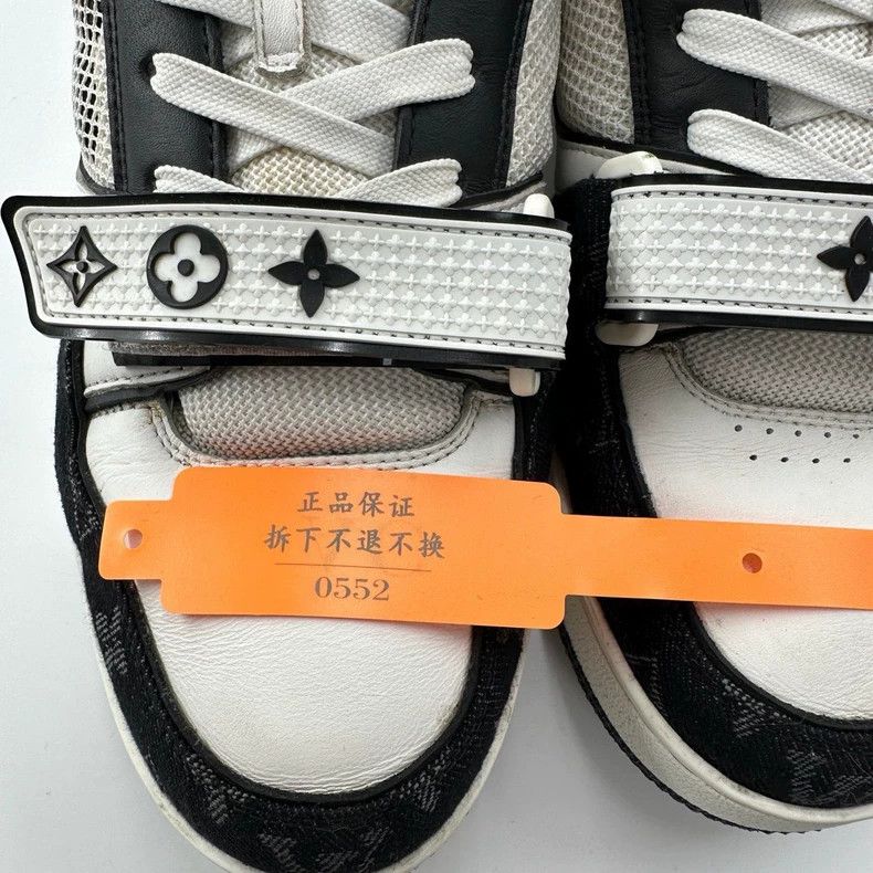 Louis Vuitton Louis Vuitton Trainer black and white printed velcro mesh Size US 9.5 / EU 42-43 - 9 Thumbnail