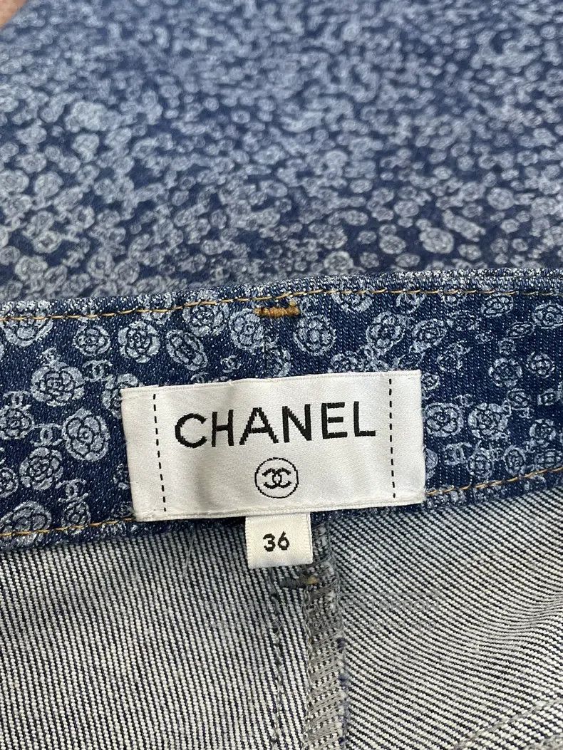 Chanel Chanel 21B blue camelia printed jeans Size 24" / US 00 / IT 34 - 4 Thumbnail