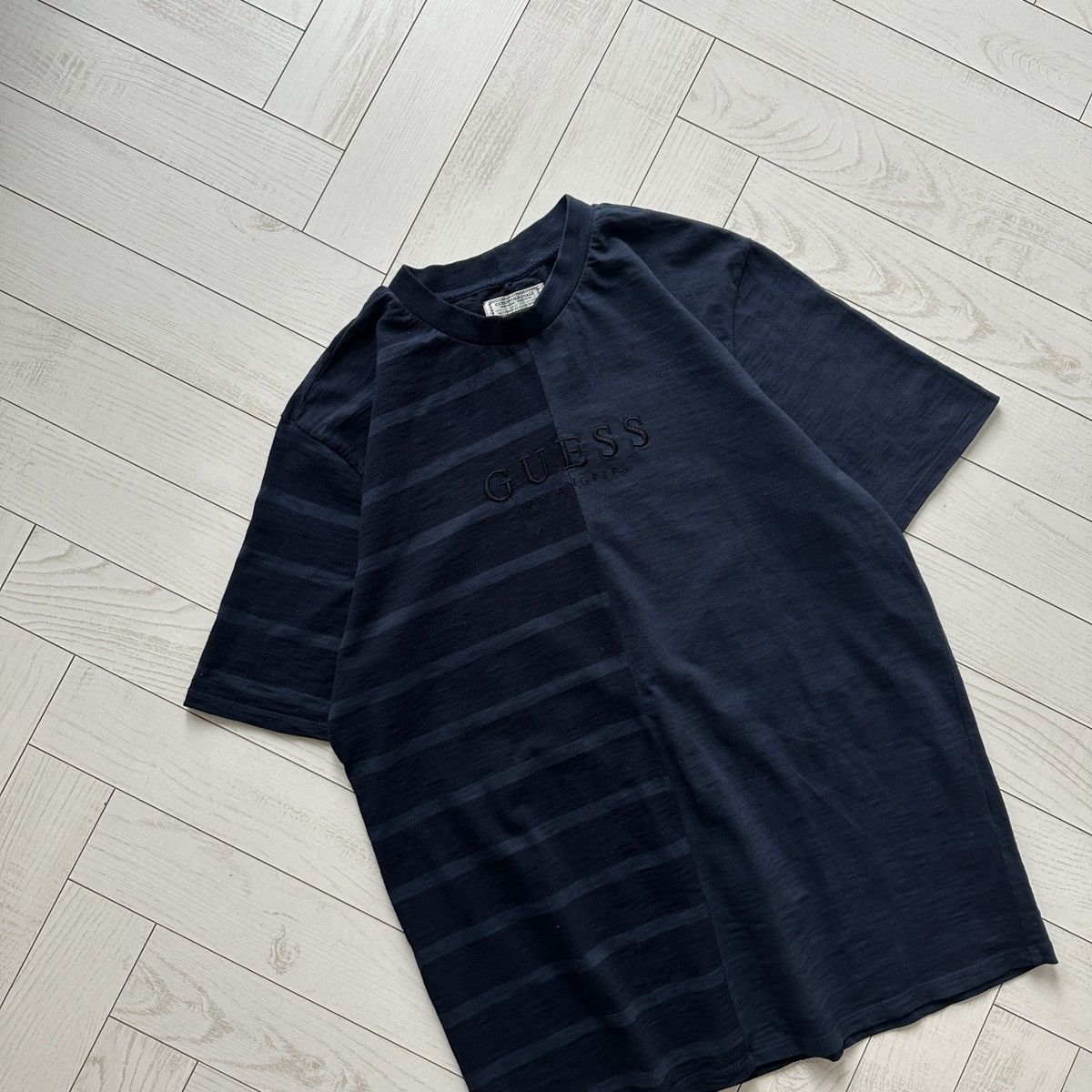 Guess Guess originals Striped Half Split tee Heavyweight y2k rare Size US M / EU 48-50 / 2 - 4 Thumbnail