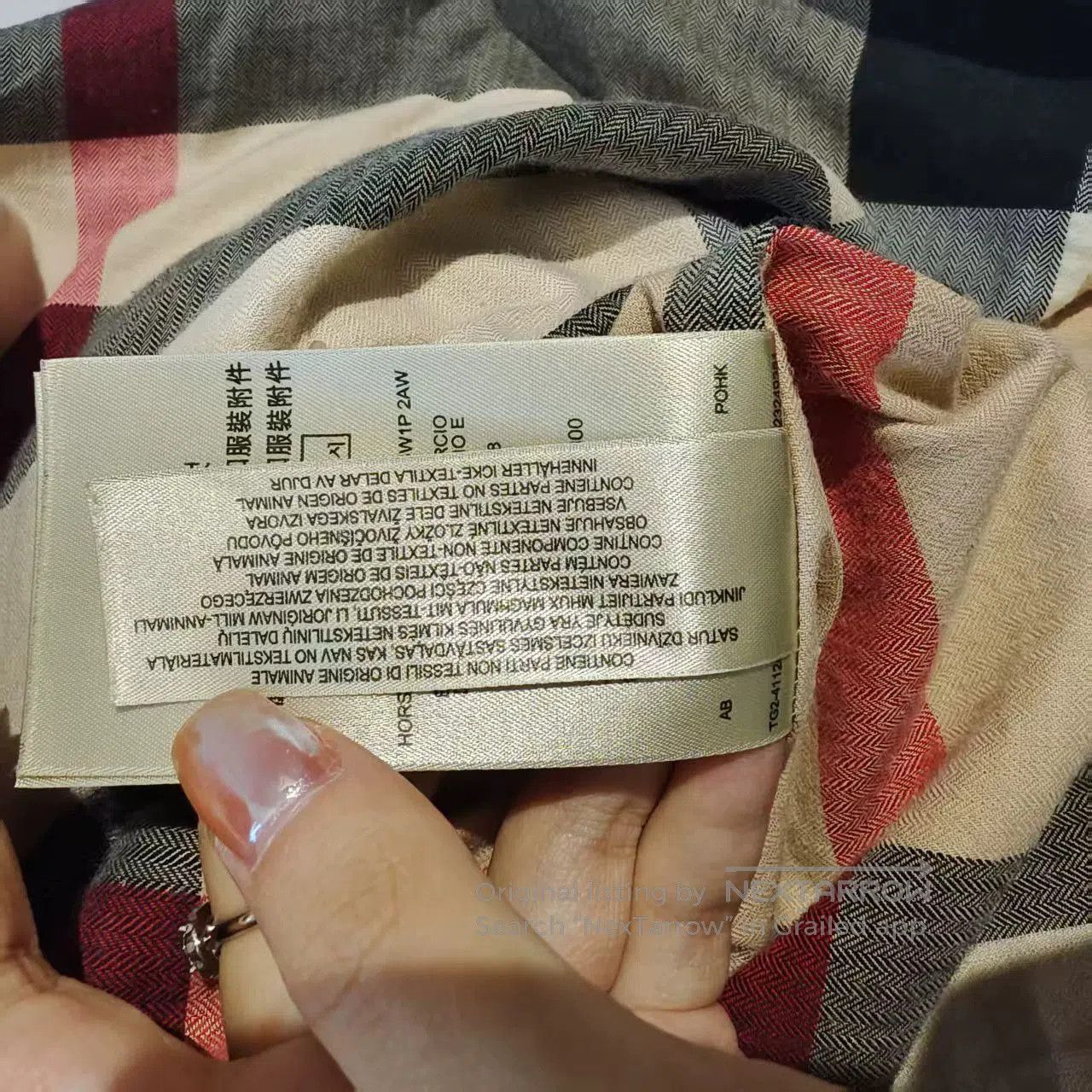 Burberry burberry waterproof trench coat in beige. Size US M / EU 48-50 / 2 - 8 Thumbnail
