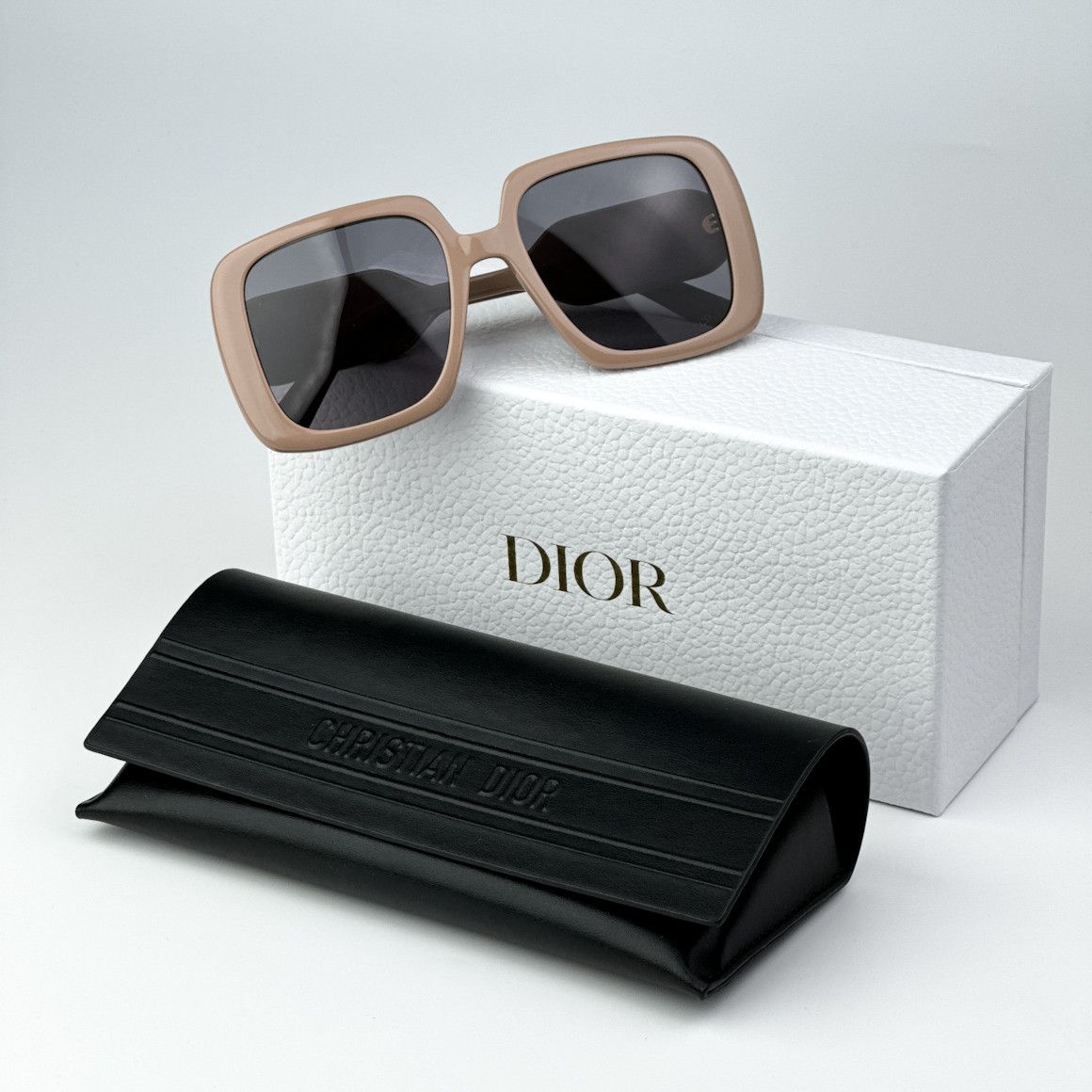 image of New Dior Diorbobby S2U 40G0 Geometric Oversized Sunglasses in Powder Pink/Grey, Women's