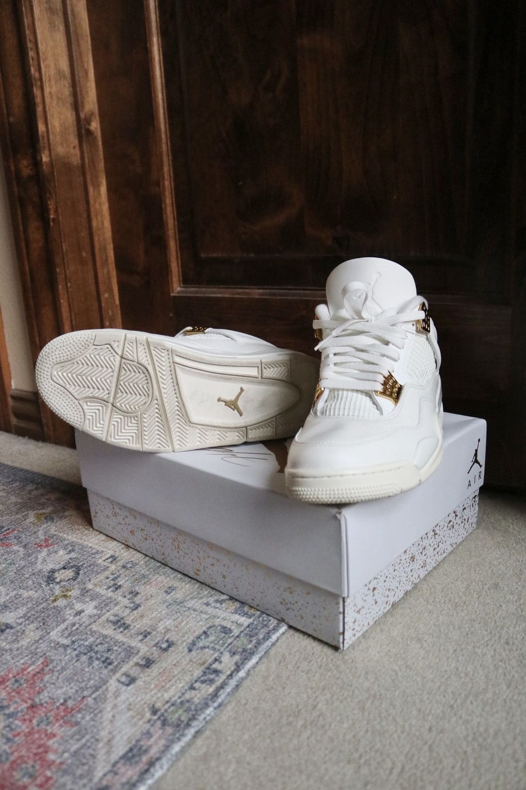 Jordan Brand WMNS Jordan 4 Retro 'Metallic Gold' Size US 10 / EU 43 - 12 Thumbnail