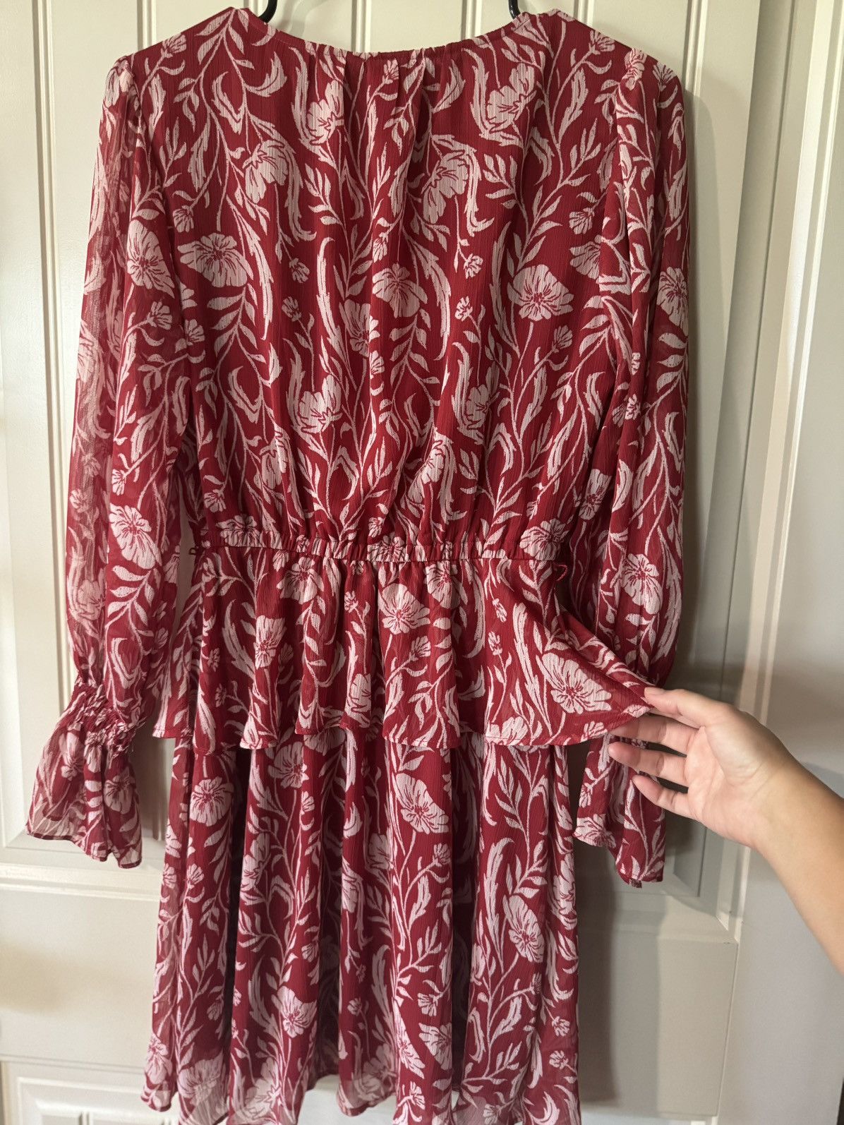 Lauren Conrad LAUREN CONRAD Red/Cream Floral Wrap Dress, Belted Size S / US 4 / IT 40 - 12 Thumbnail