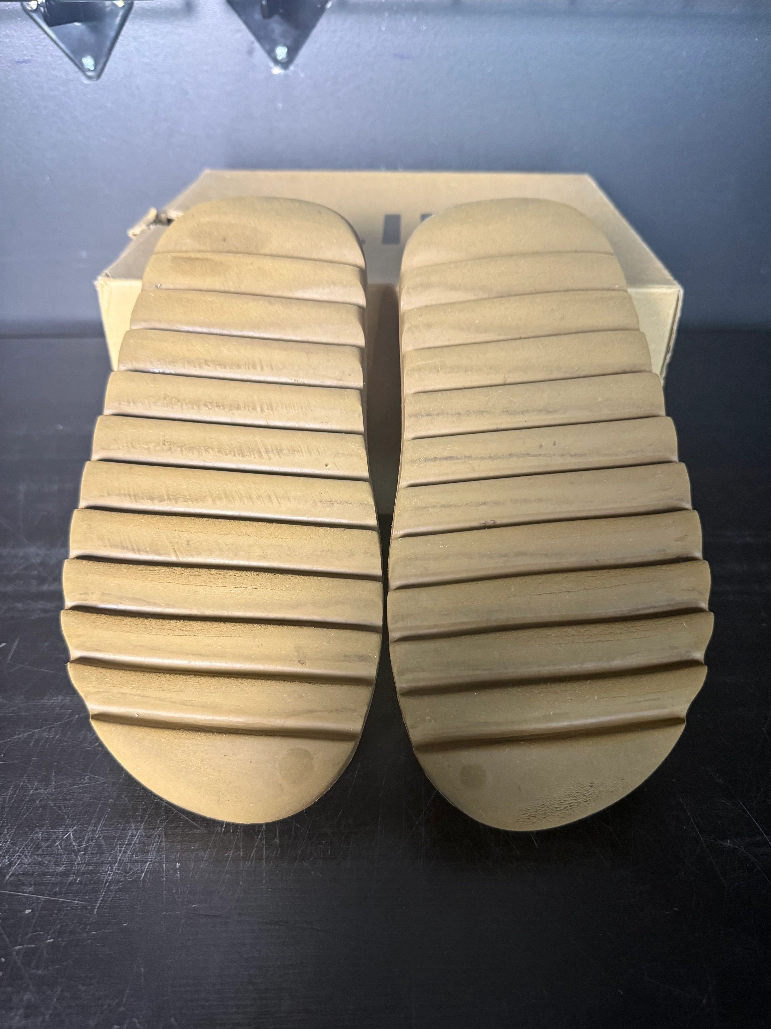 Yeezy Adidas Yeezy Slide "Core" **PRE-OWNED** - Size 6 Size US 6 / EU 39 - 5 Thumbnail
