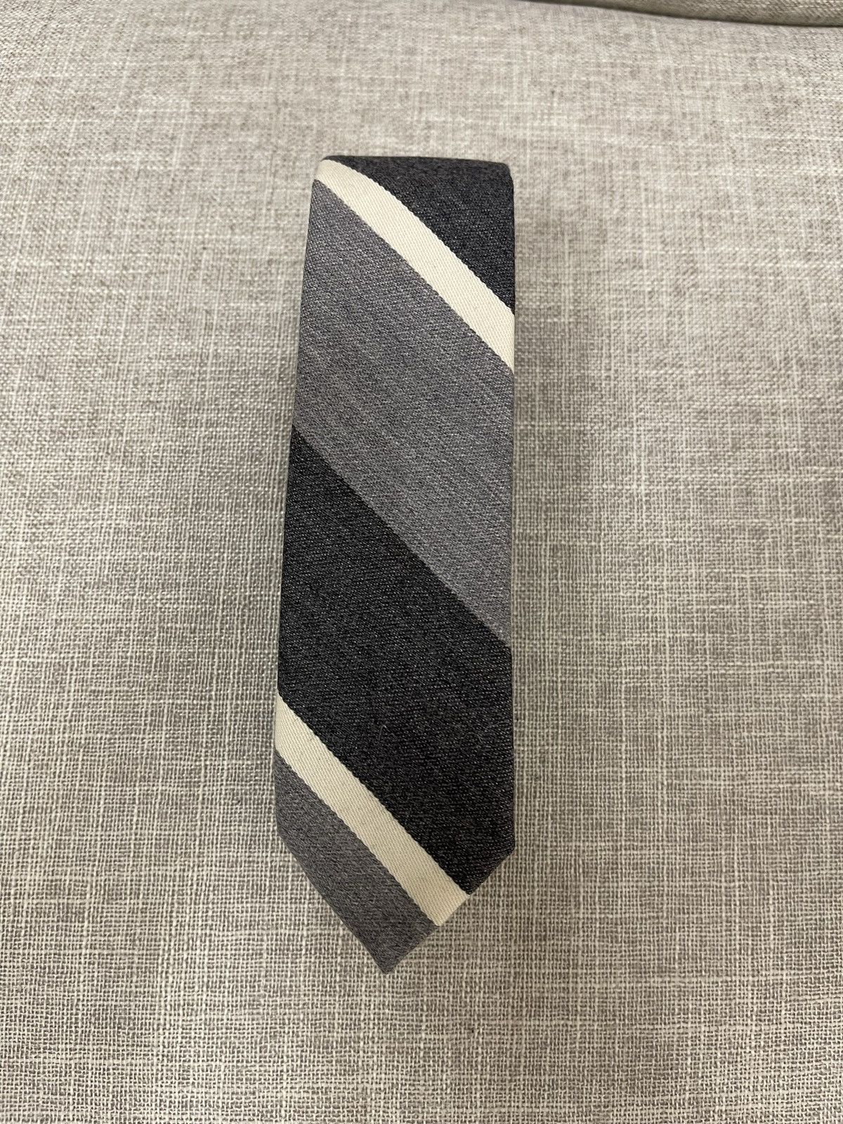 Thom Browne Thom Browne Classic Grey x White Stripe - Tie Size ONE SIZE - 1 Thumbnail