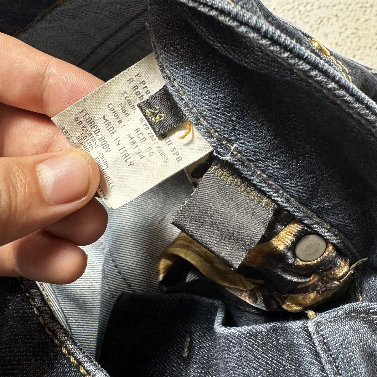 Roberto Cavalli rare flared roberto cavalli jeans golden logo y2k Size 28" / US 6 / IT 42 - 10 Thumbnail