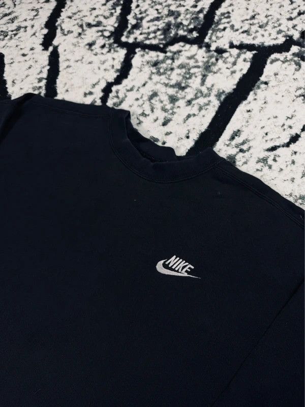 Nike crewneck sweatshirt black swoosh logo vintage 90s L boxy Size US L / EU 52-54 / 3 - 3 Thumbnail