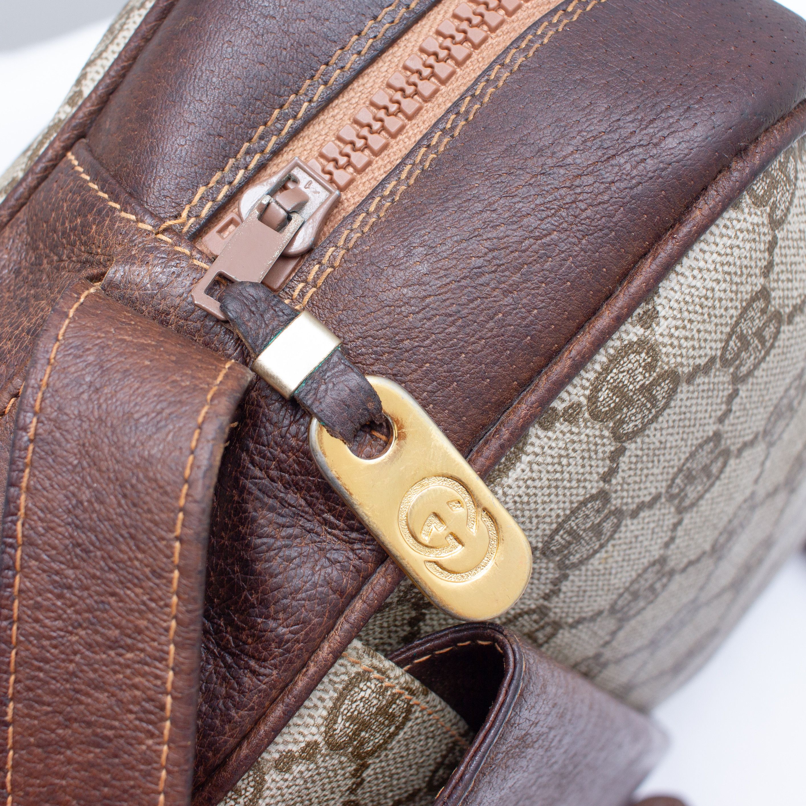 Gucci × Vintage VTG Gucci Brown GG Supreme Canvas and Leather Crossbody Bag Size ONE SIZE - 10 Thumbnail