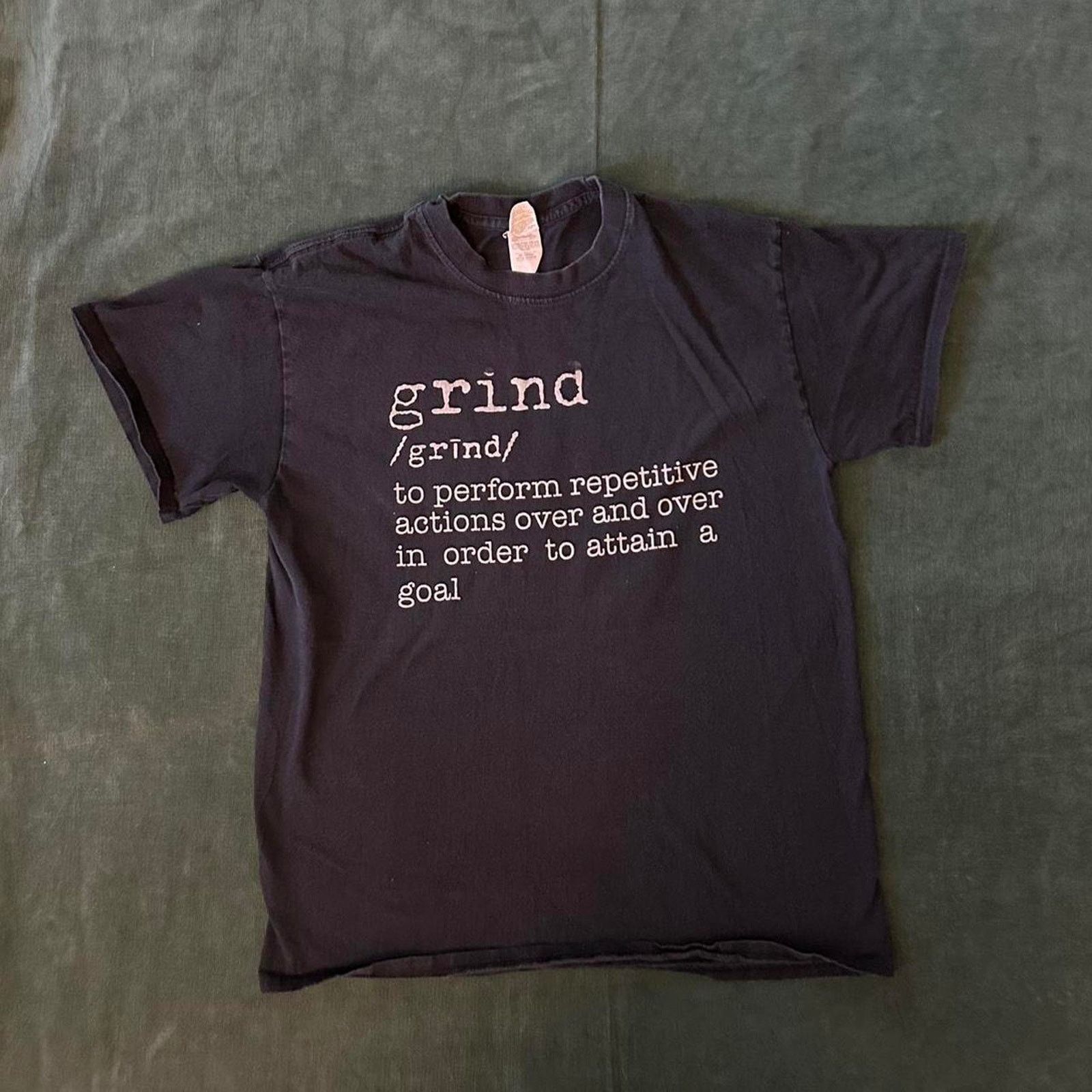 Gildan Rare y2k t shirt Size US M / EU 48-50 / 2 - 1 Thumbnail