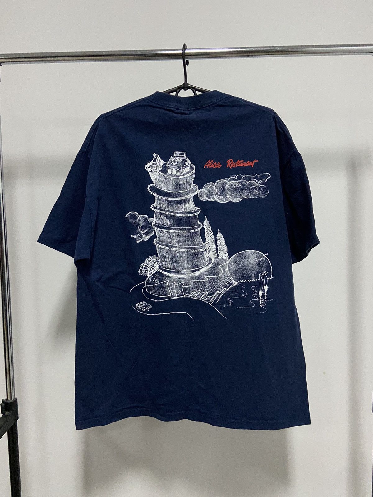 Band Tees RARE Alice's Restaurant big logo t shirt vintage print Size US XL / EU 56 / 4 - 1 Thumbnail