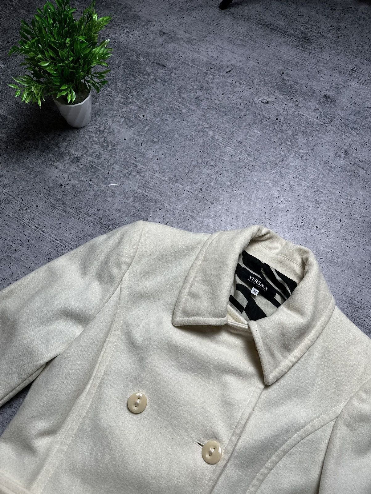 Versace Jeans Couture Vintage 90s Versace Jeans Couture Wool Coat Jacket Size M / US 6-8 / IT 42-44 - 4 Thumbnail
