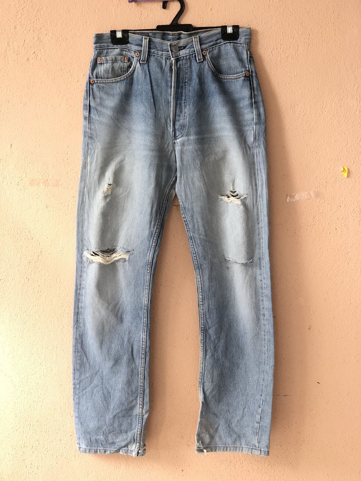 Levi's × Vintage Thrashed 📍501 Levis 90s Vintage Jean Size US 30 / EU 46 - 1 Thumbnail
