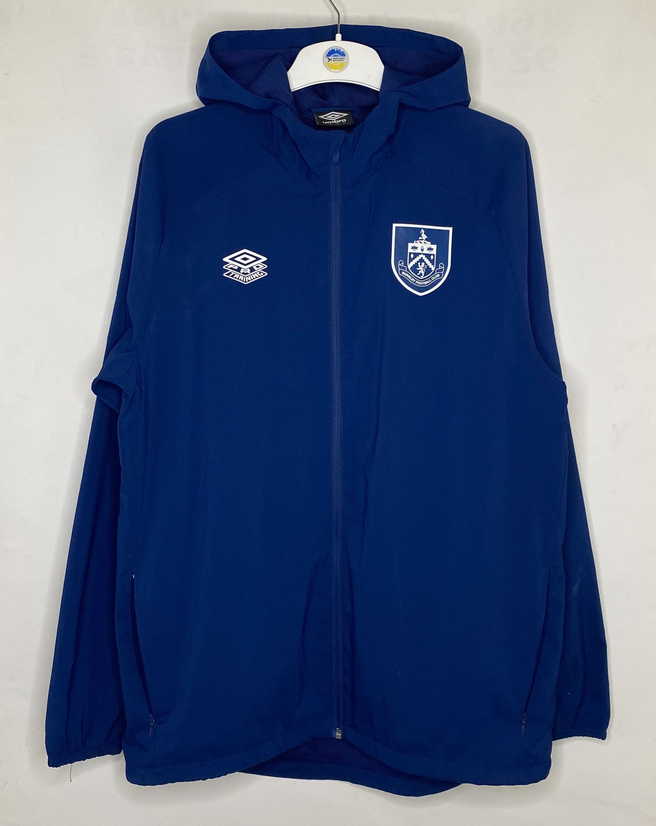 Umbro BURNLEY FC 2021 2022 TRAINING TOP JACKET FOOTBALL SOCCER Size US M / EU 48-50 / 2 - 1 Thumbnail