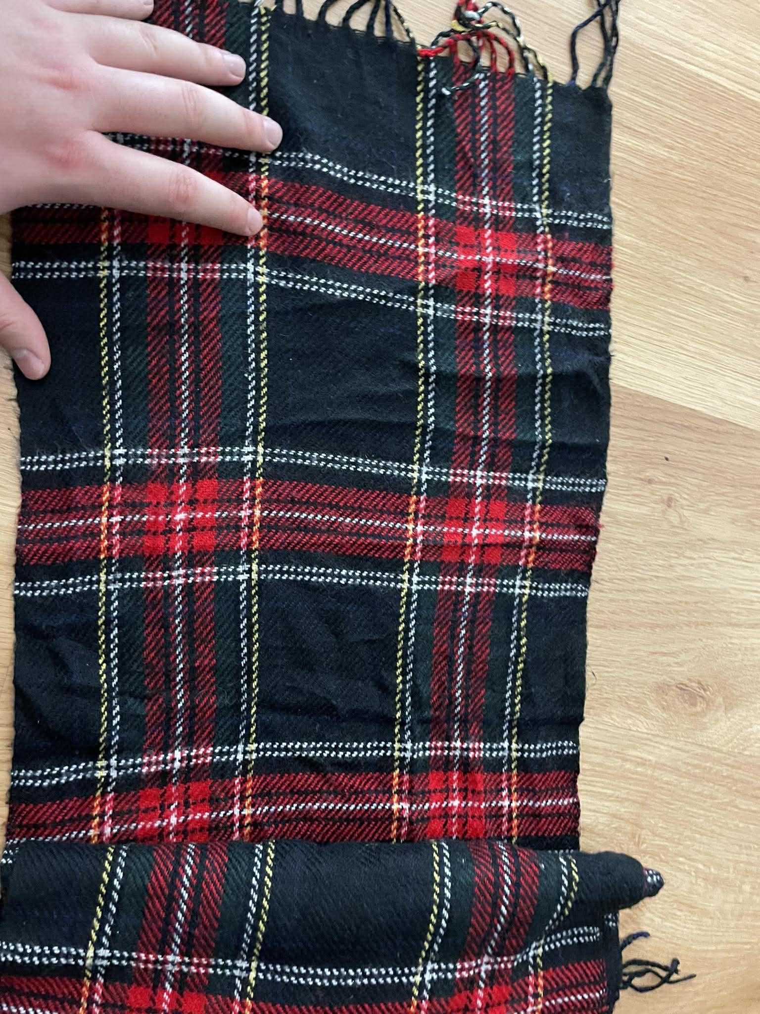 Burberry burberrys vintage scarf 80/90's lambwool red Size ONE SIZE - 2 Thumbnail