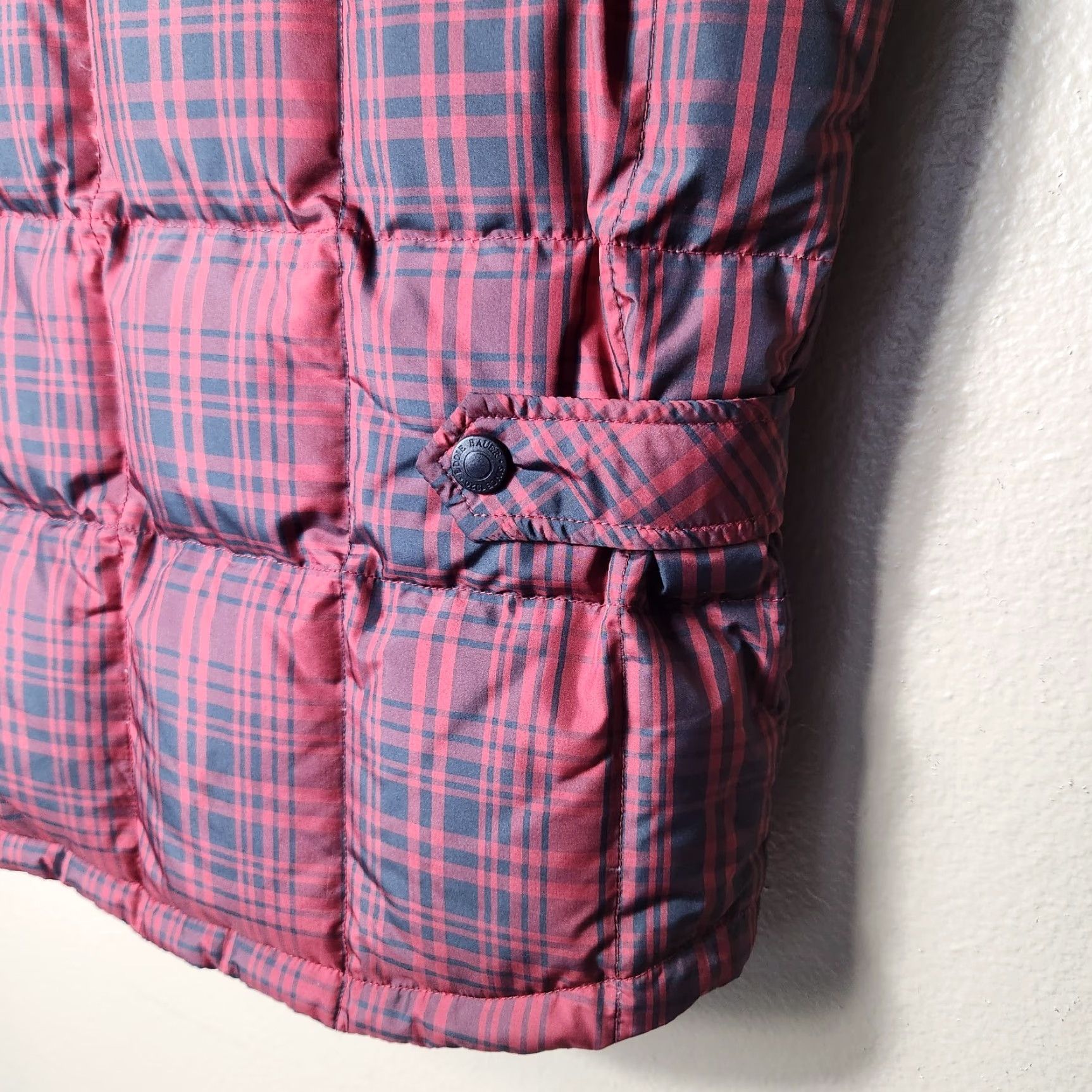 Eddie Bauer VINTAGE Eddie Bauer WeatherEdge Womens Vest - Red/Black Plaid Goose Down, Zip, Pockets, Short, Size S, Womens Size S / US 4 / IT 40 - 6 Thumbnail