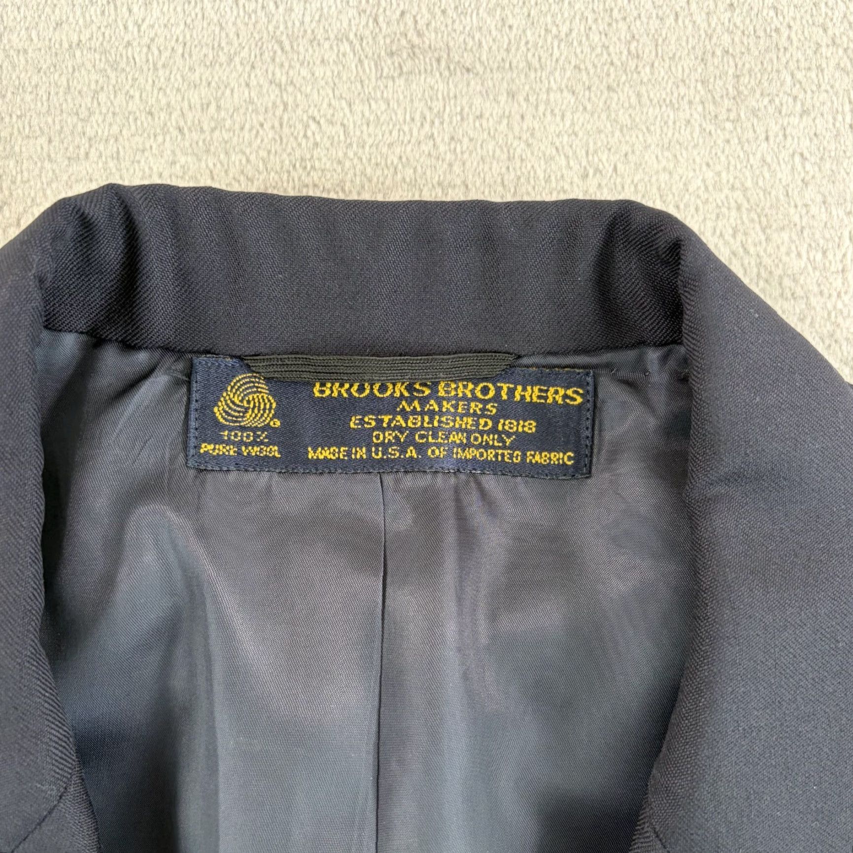 Brooks Brothers VINTAGE Brooks Brothers Blazer Sport Coat Black Wool 3 Button Men 44R USA Size 44R - 2 Thumbnail