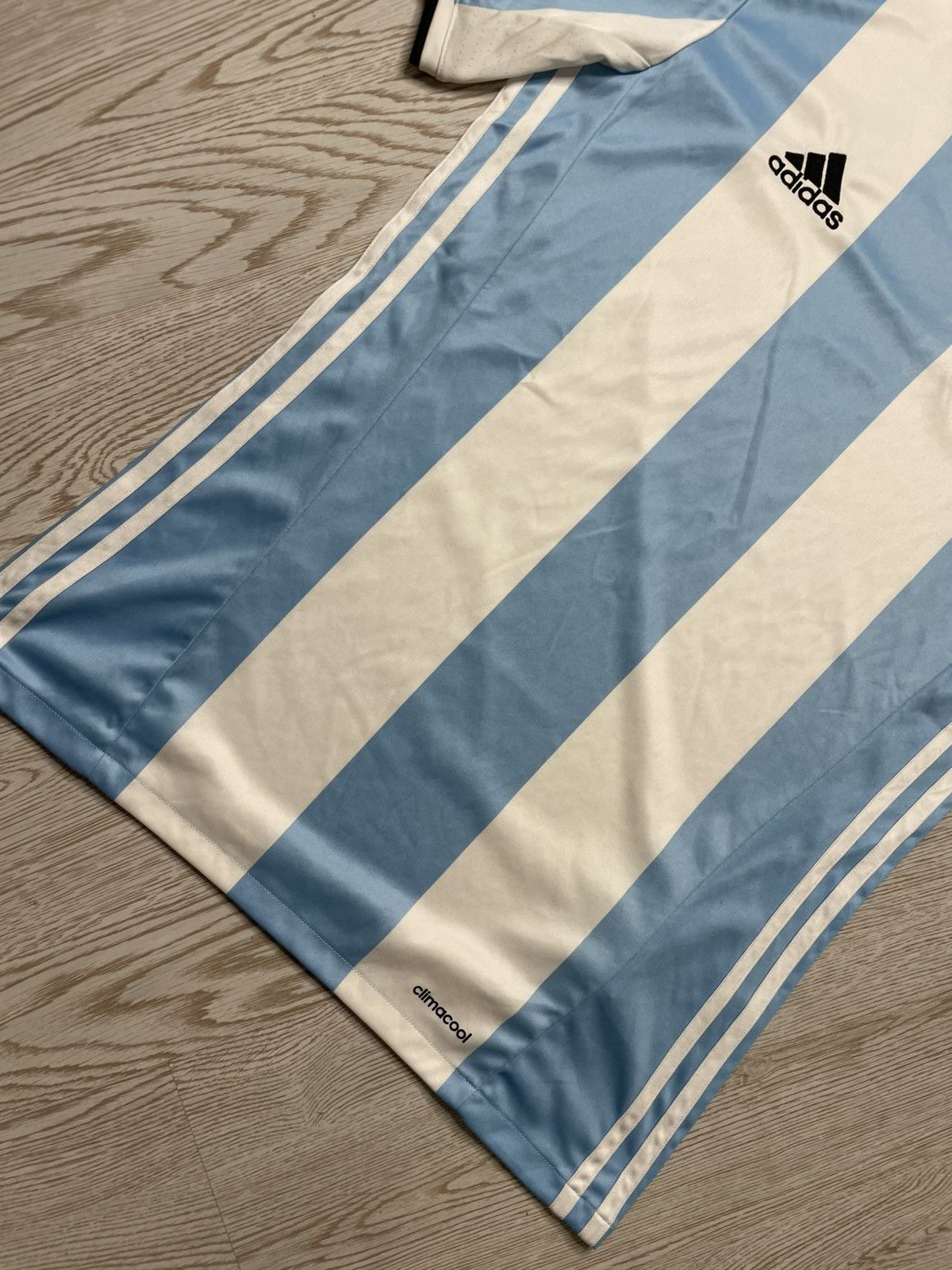 Adidas Adidas Argentina 2016 Soccer training jersey size S Size US S / EU 44-46 / 1 - 5 Thumbnail